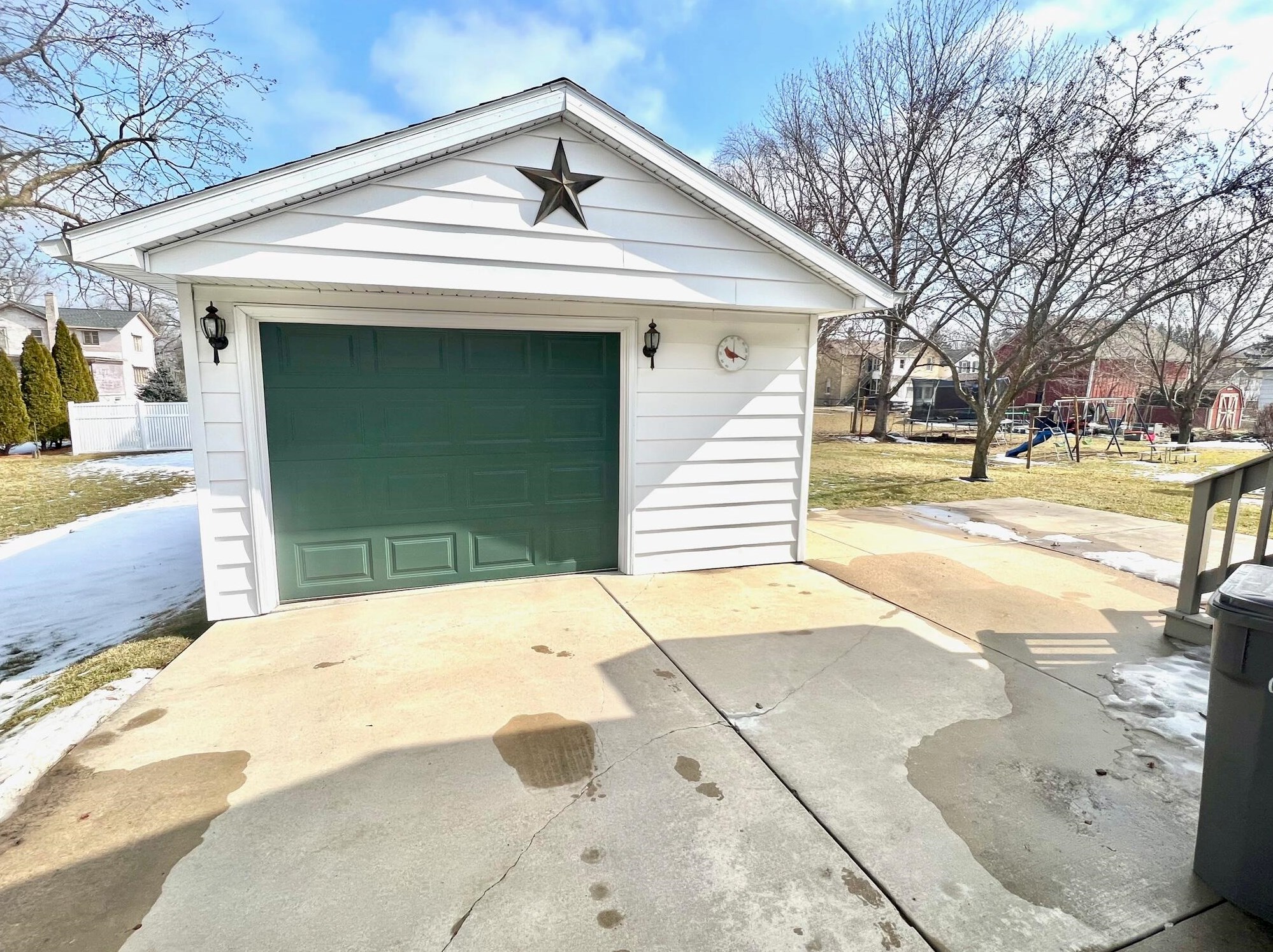 517 N Montgomery St, Watertown, WI 53098