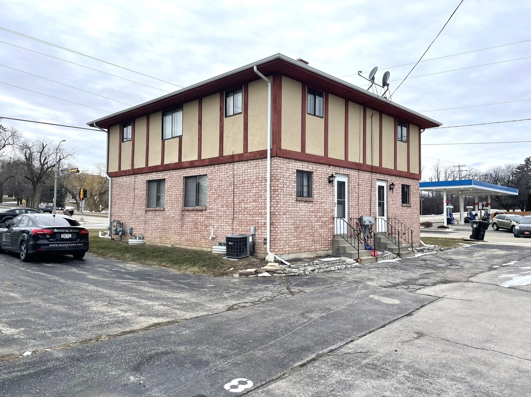 3622 Spring St, Racine WI  53405-1734 exterior
