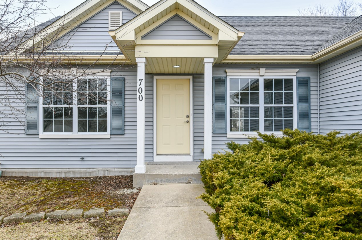 700 Balsam Dr, Elkhorn, WI 53121-4613
