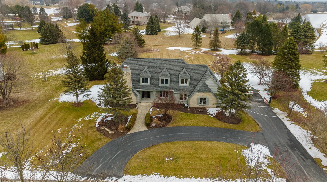11616 N Lafayette Pl, Thiensville, WI 53092