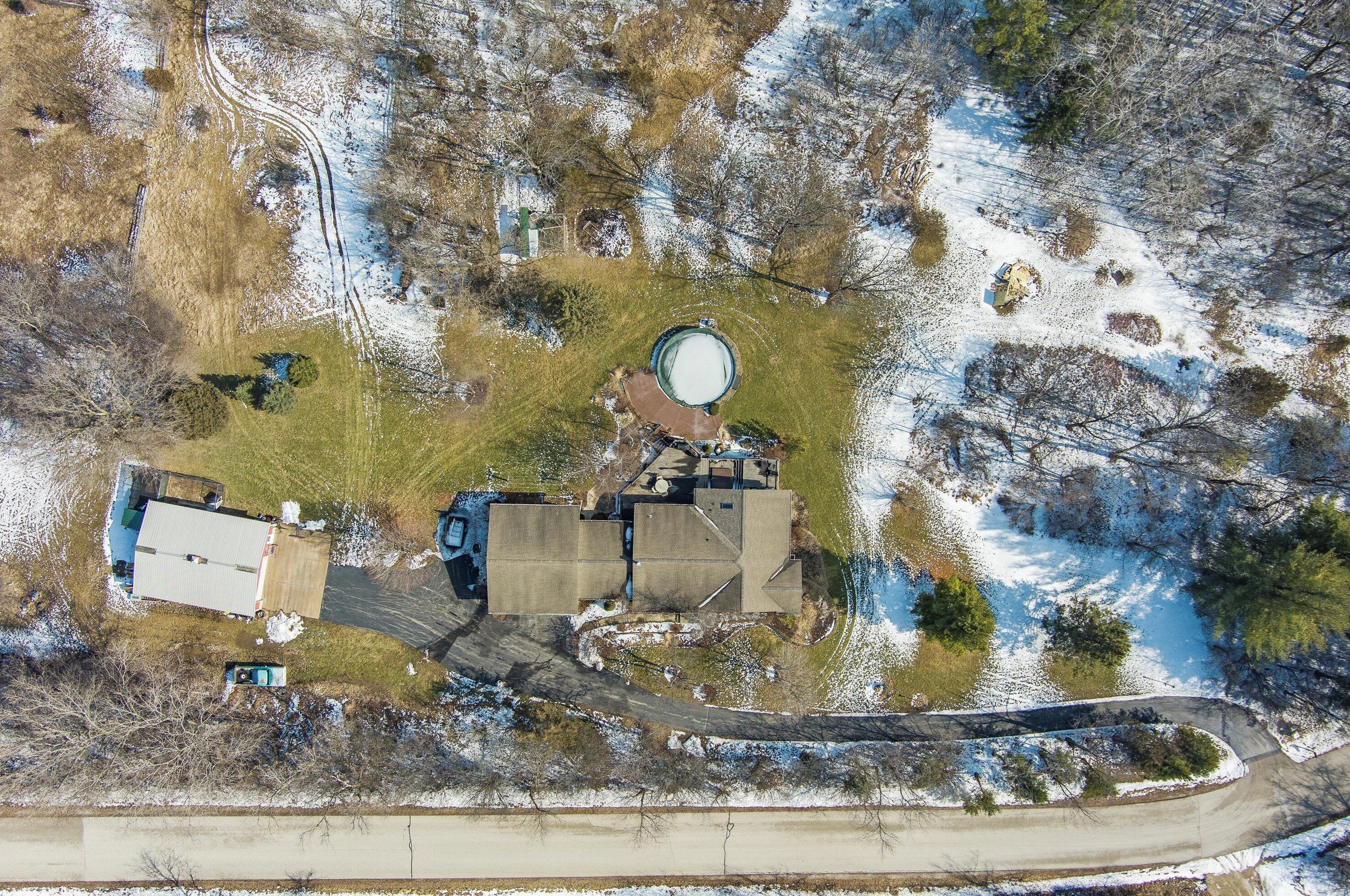 150 Indian Spring Dr, Delafield, WI