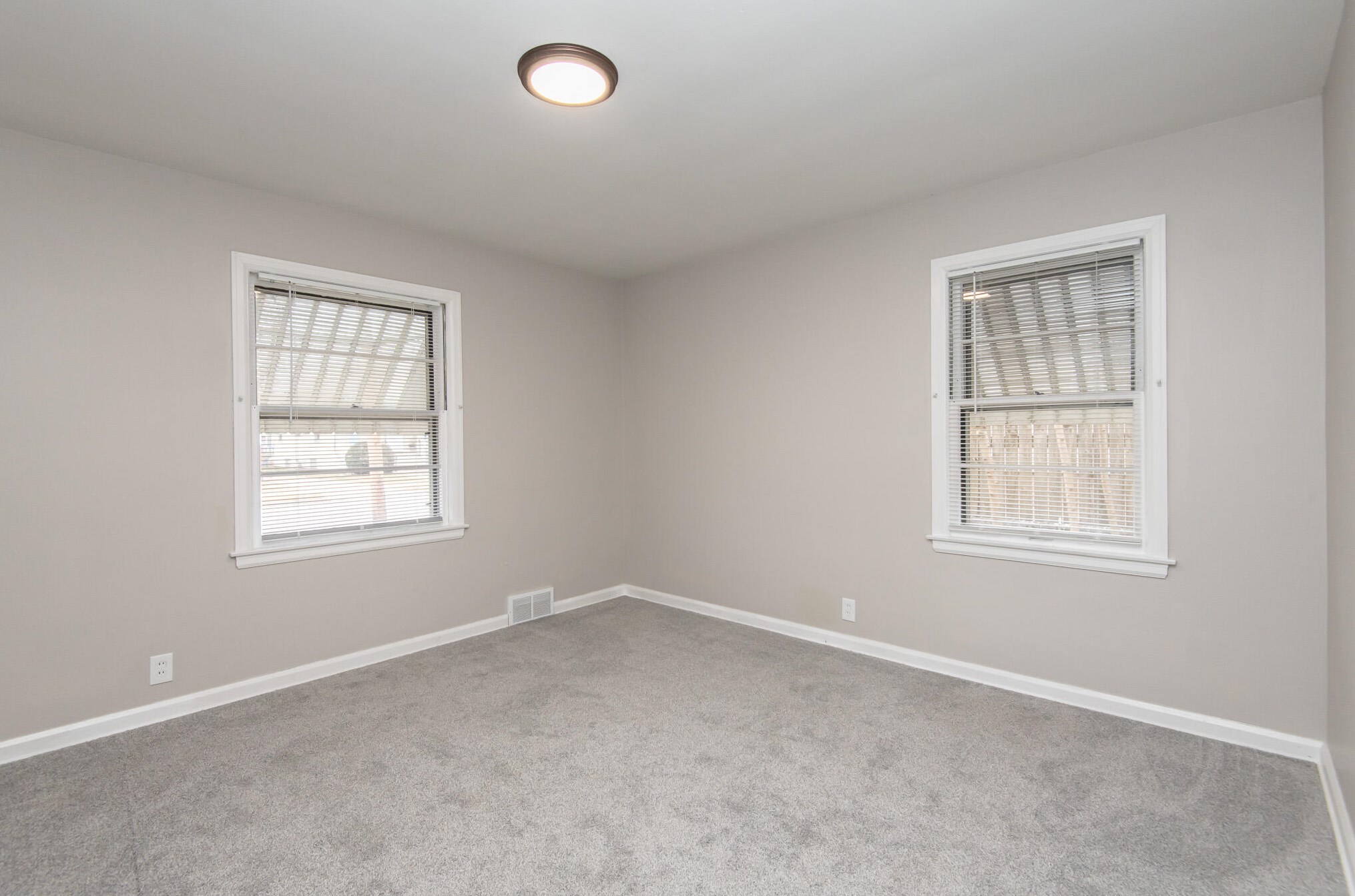 2036 Carlisle Ave, Racine WI  53404-2110 exterior