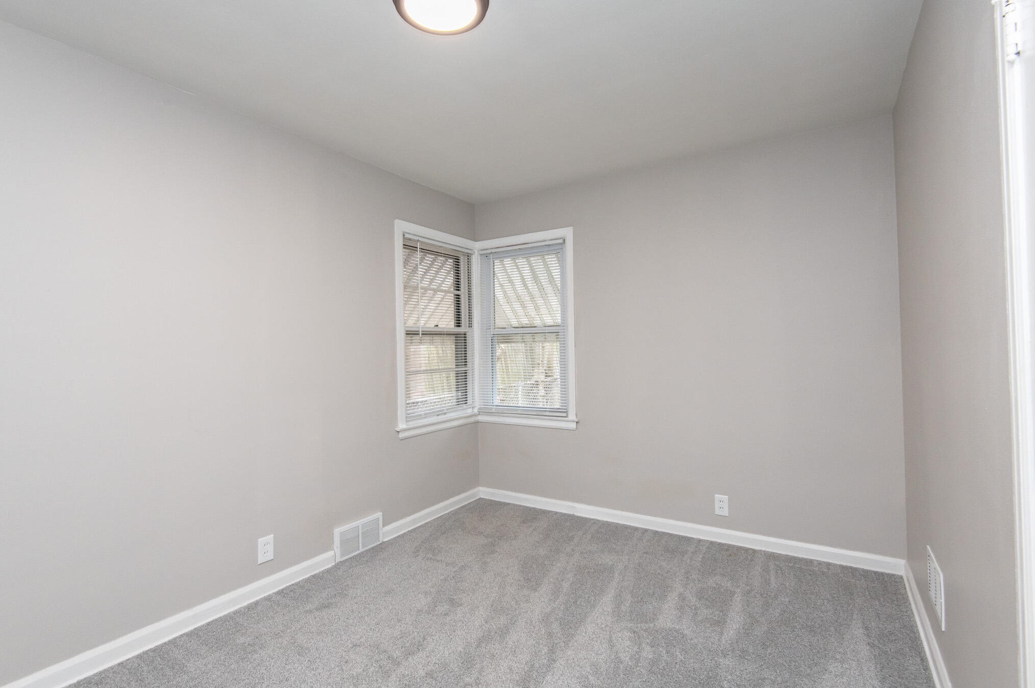 2036 Carlisle Ave, Racine WI  53404-2110 exterior