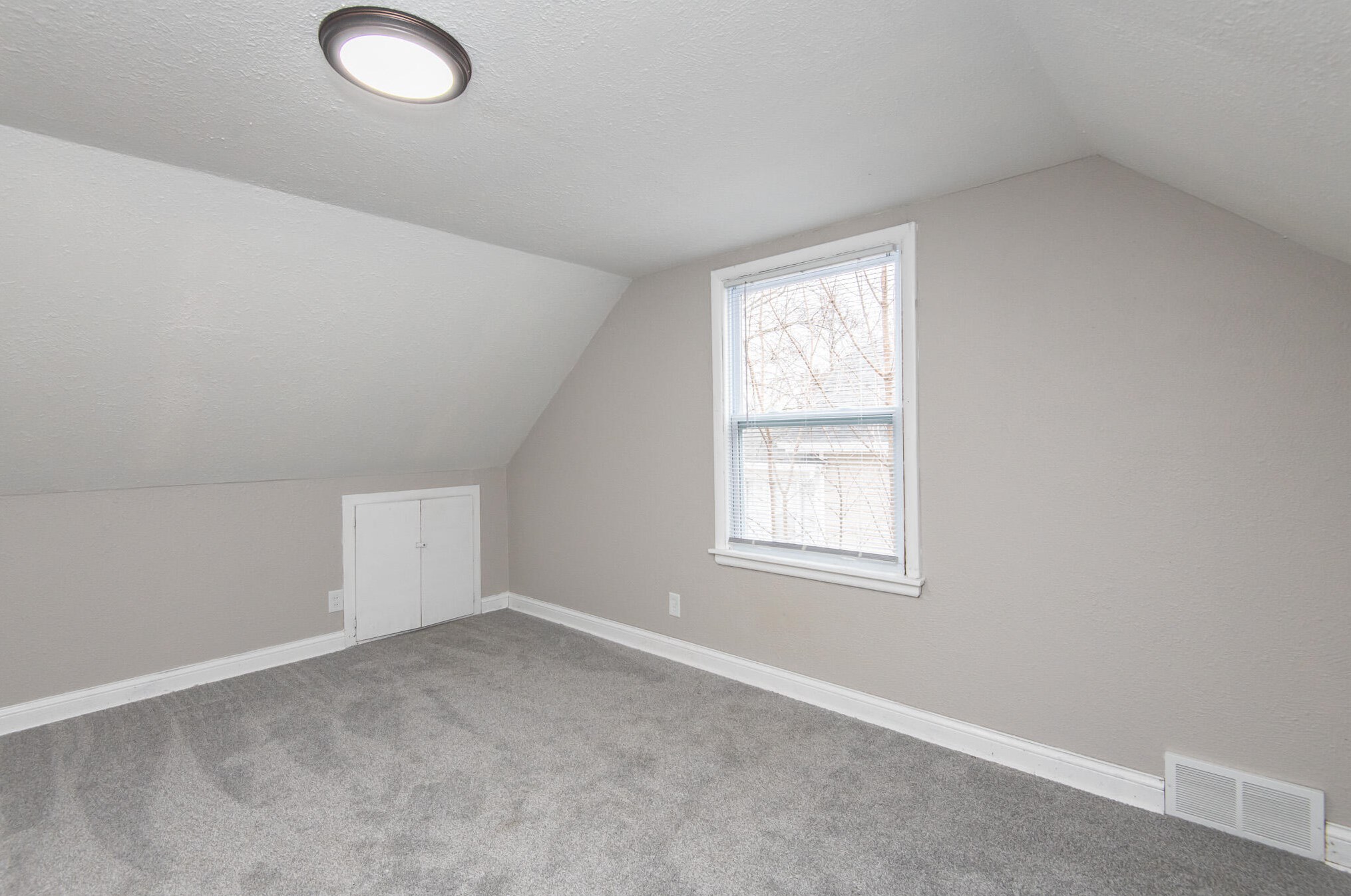 2036 Carlisle Ave, Racine WI  53404-2110 exterior