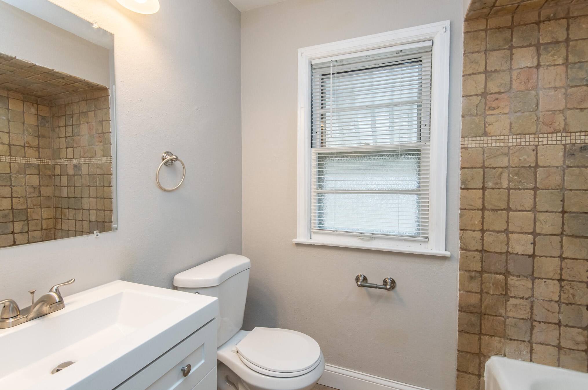 2036 Carlisle Ave, Racine WI  53404-2110 exterior