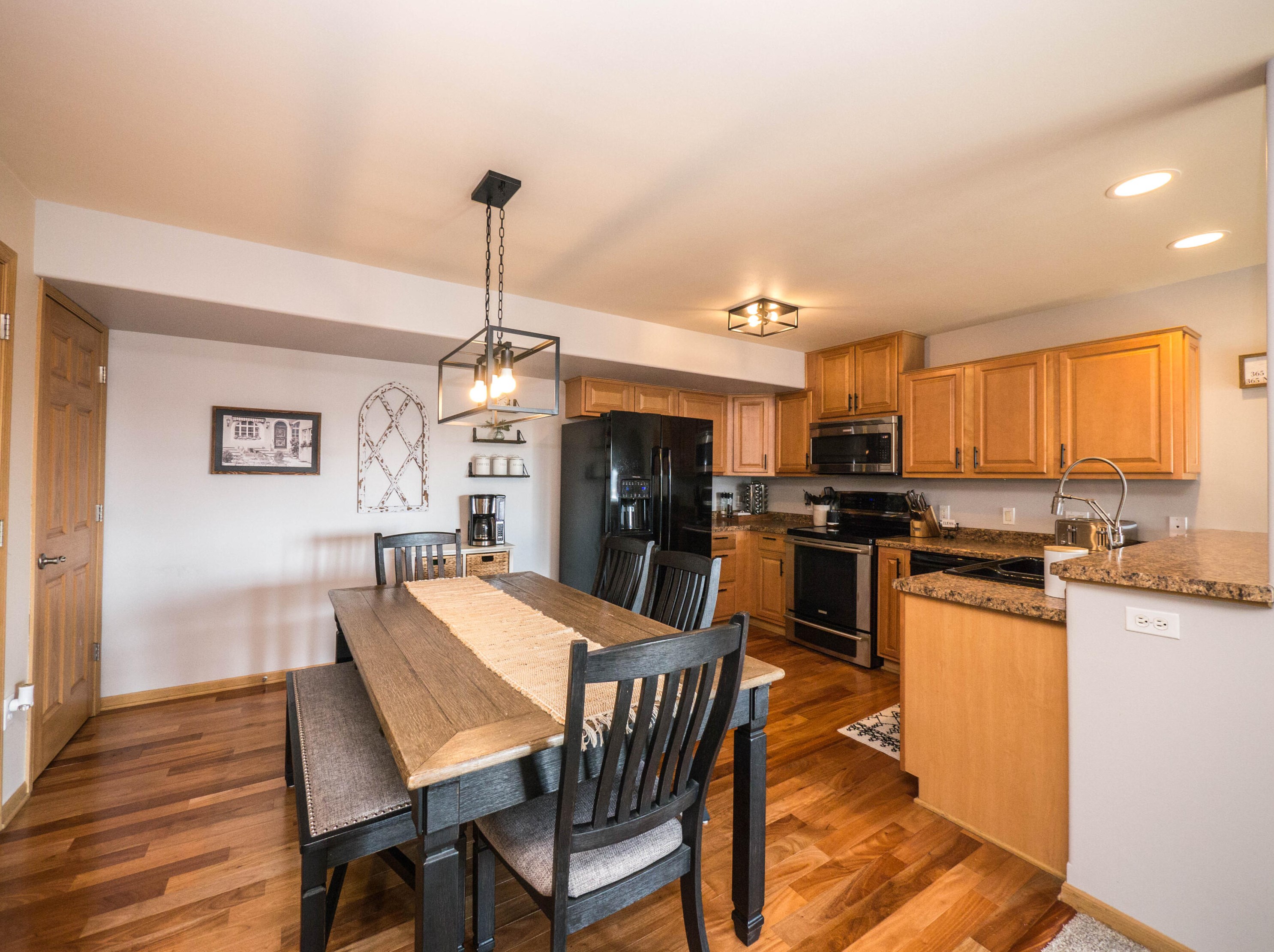 1357 Rose Ct #24d, Waukesha, WI 53186