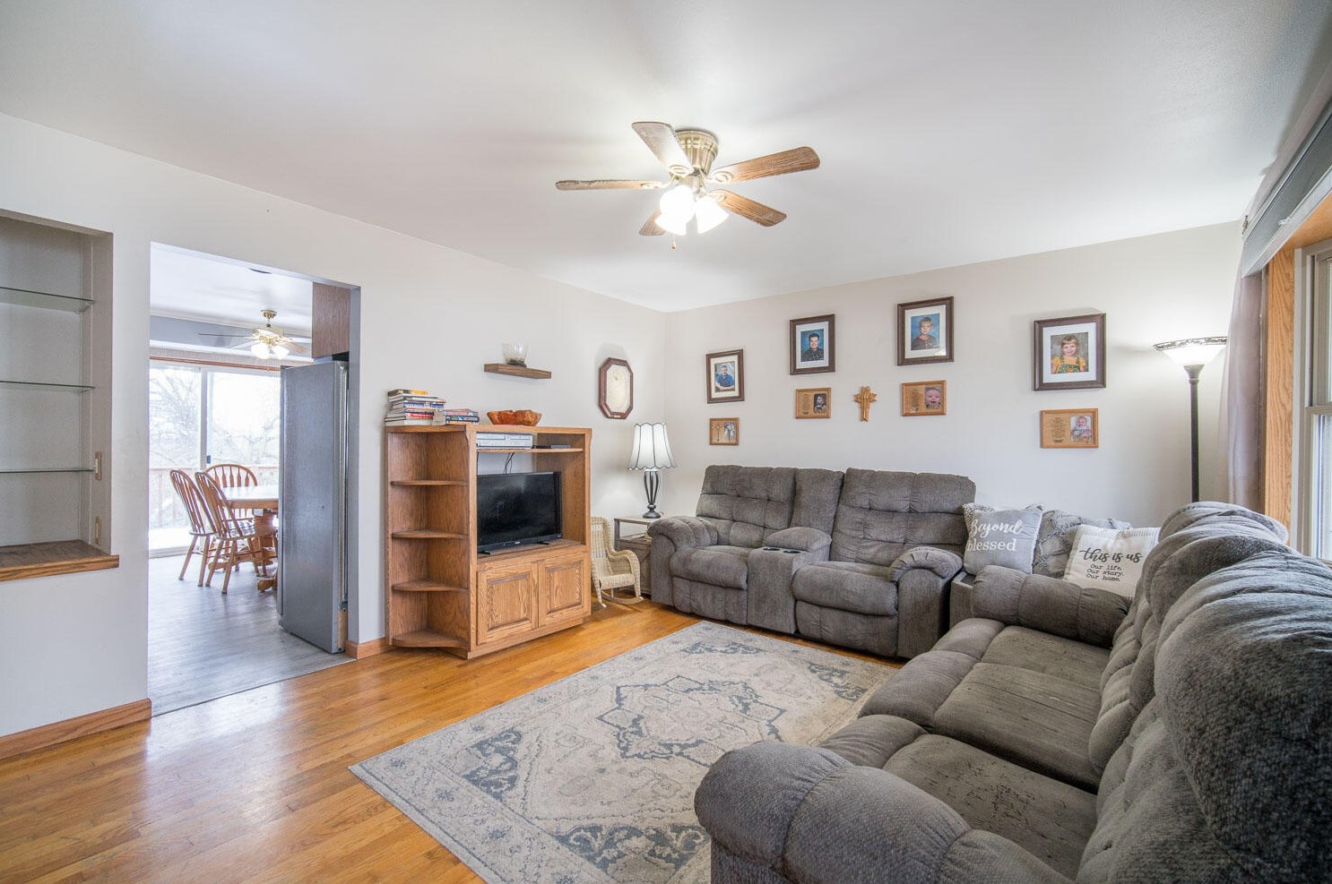 1422 Roosevelt Dr S, West Bend, WI 53090