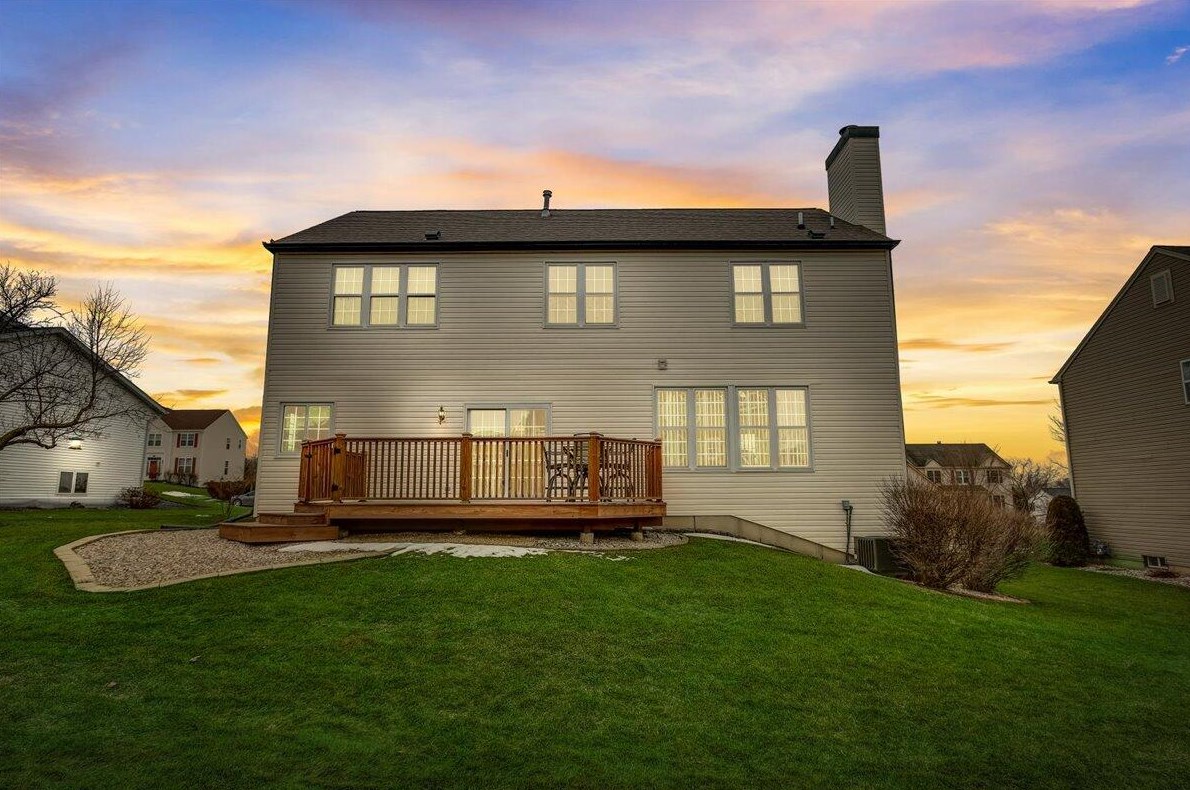 4746 Anita Ln, Hales Corners, WI 53132-8609