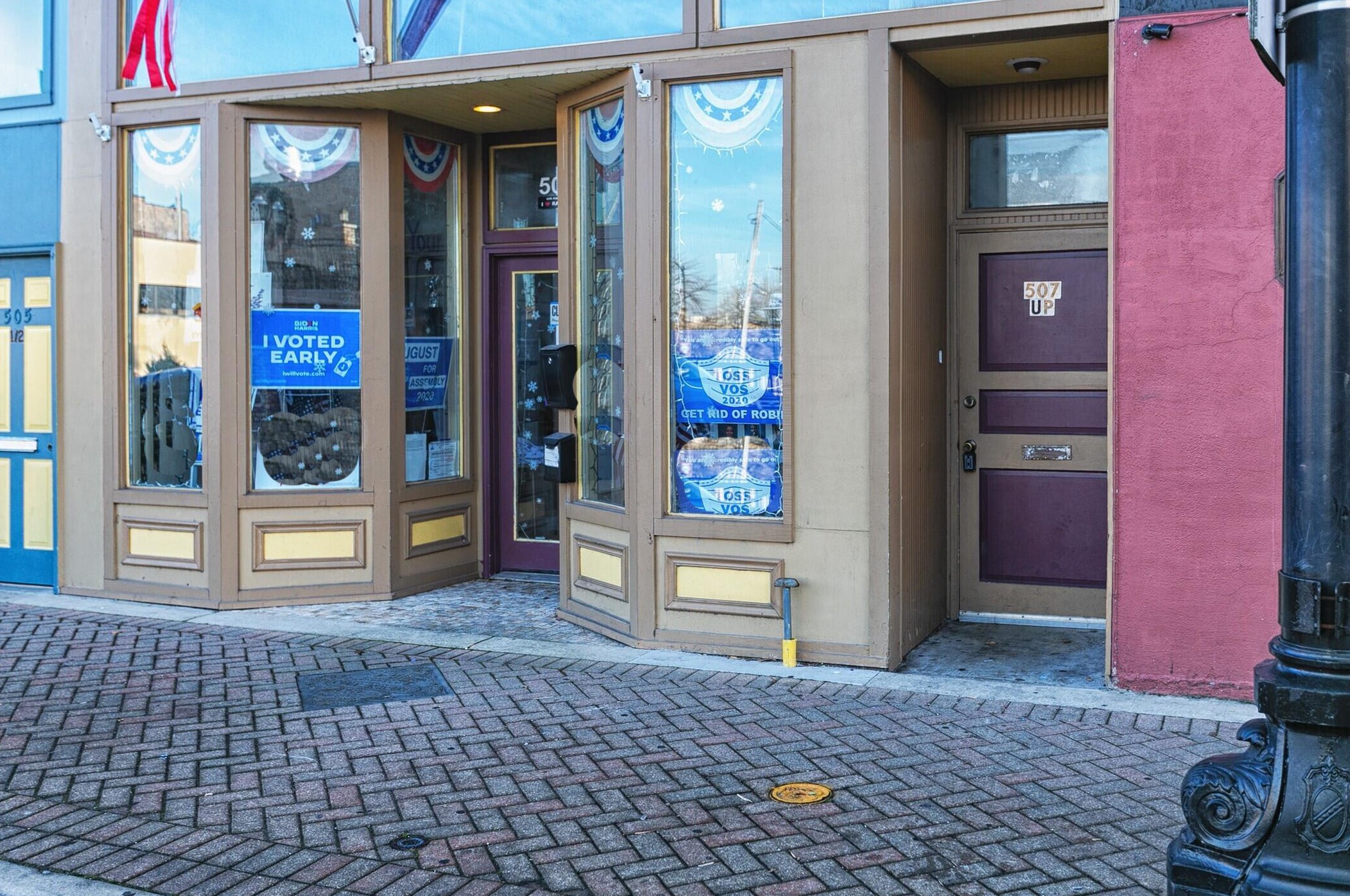 505 6th St #1/2, Racine, WI 53403