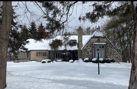 16560 Woods Edge Ct, Brookfield, WI 53005-3562