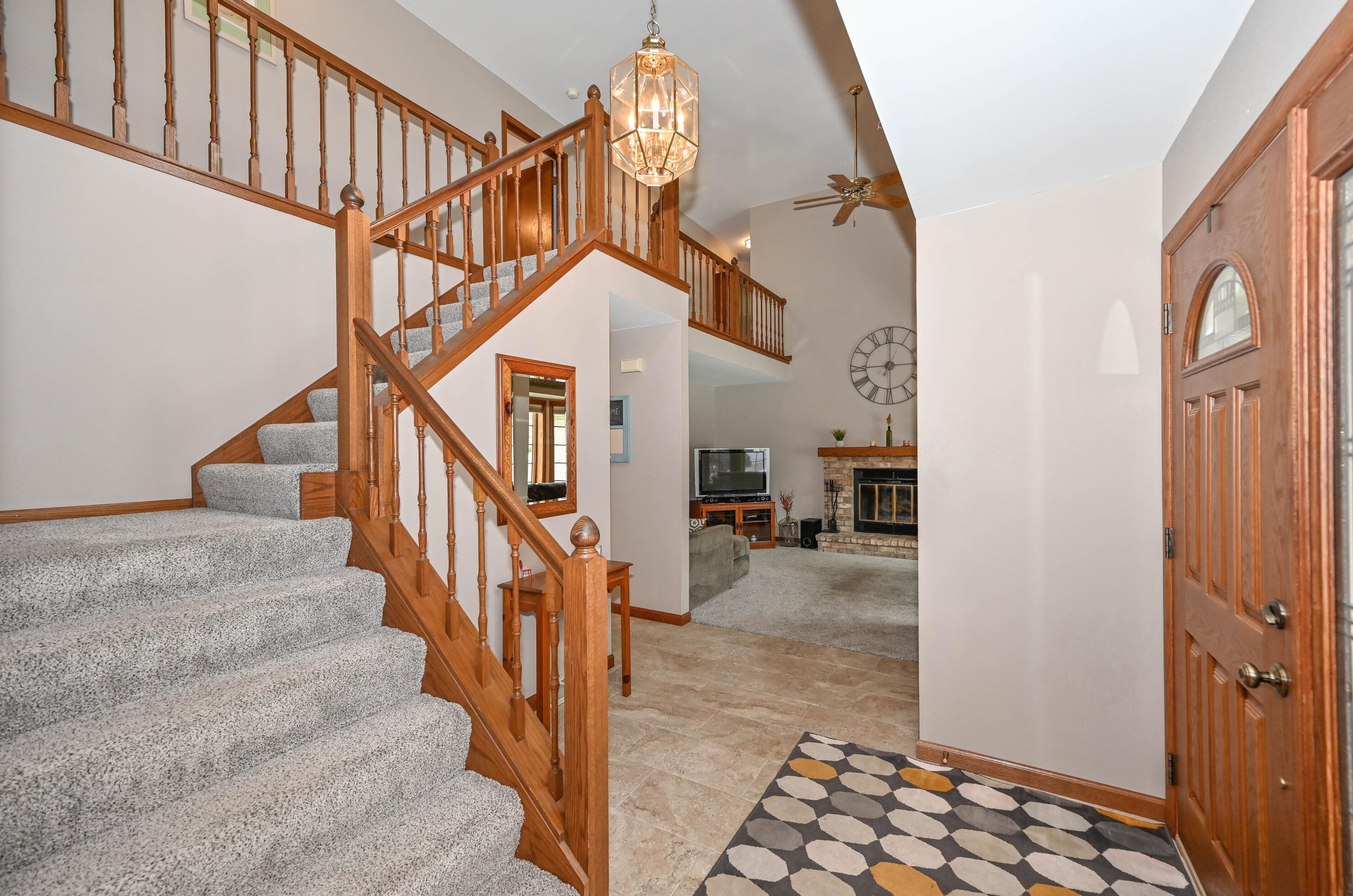 4010 S Avon Dr, Waukesha, WI 53151