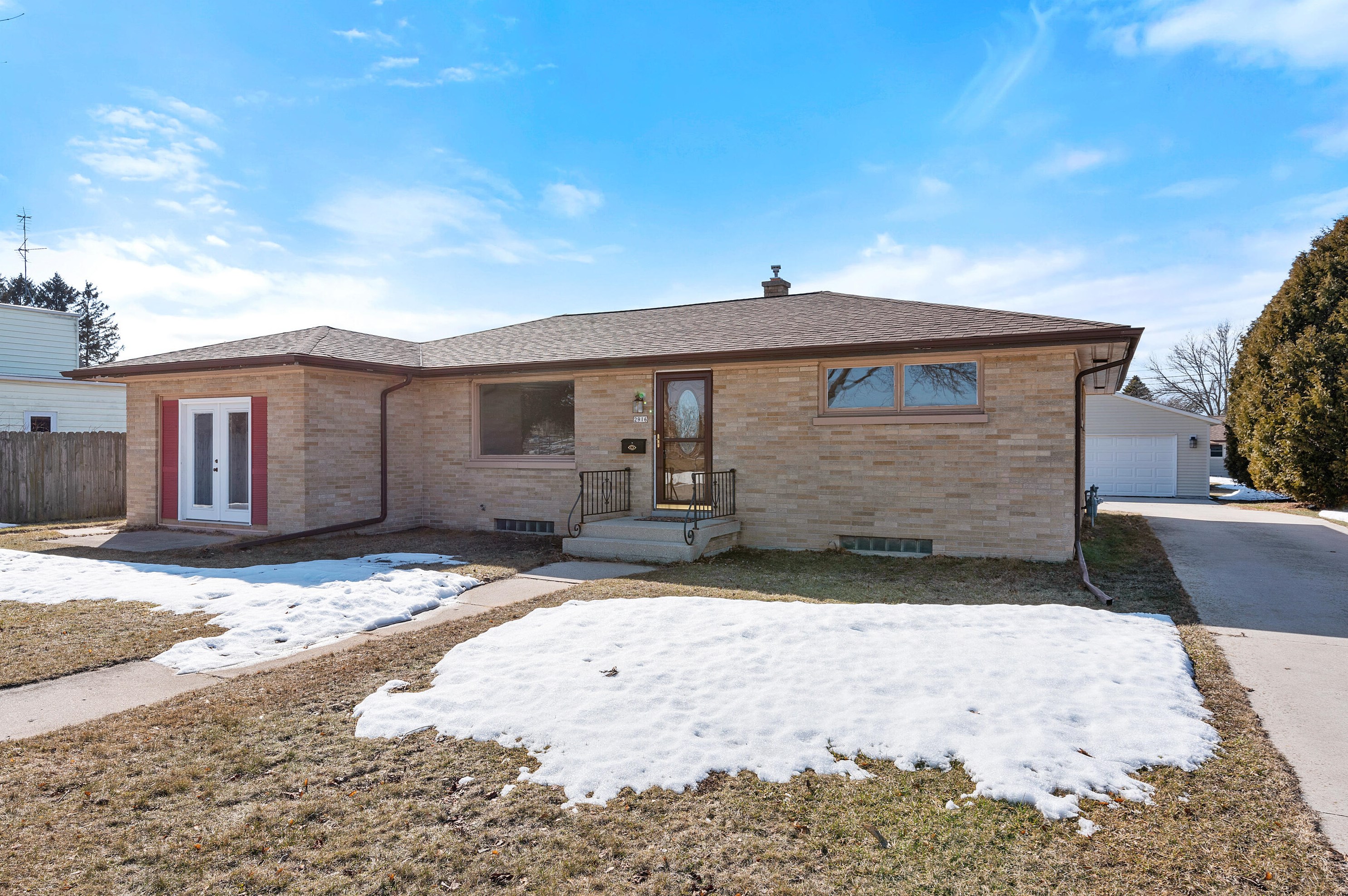 2916 14th St, Sheboygan, WI 53081-6712