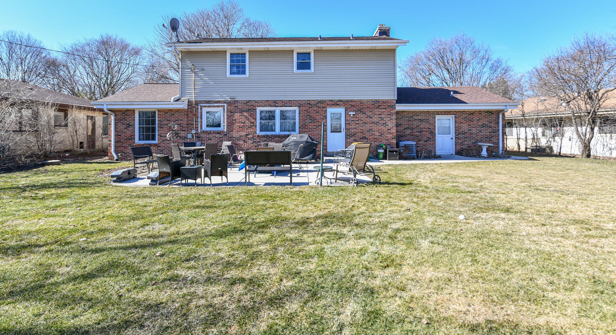 2840 117, Milwaukee WI 53222-4104 exterior