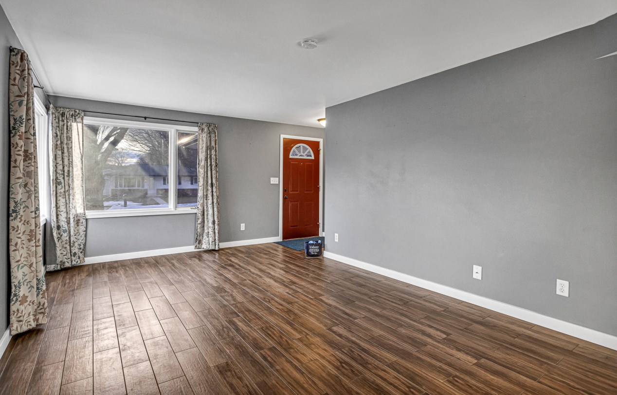 3949 S 17th Pl, Sheboygan, WI 53081