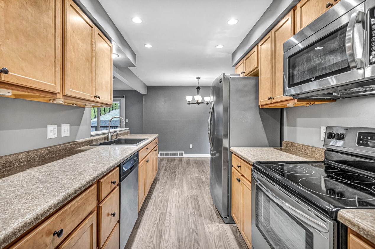 3949 17th Pl, Sheboygan WI  53081-7561 exterior