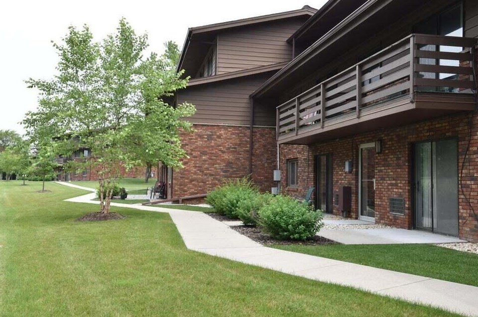 3975 S 84th St #4, Milwaukee, WI 53228