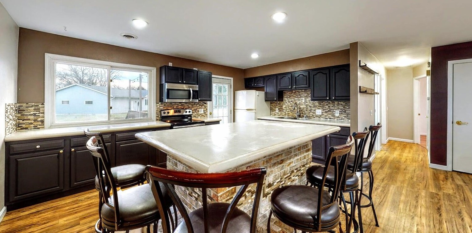 520 Parkwood Ln, Jefferson, WI 53549-1947