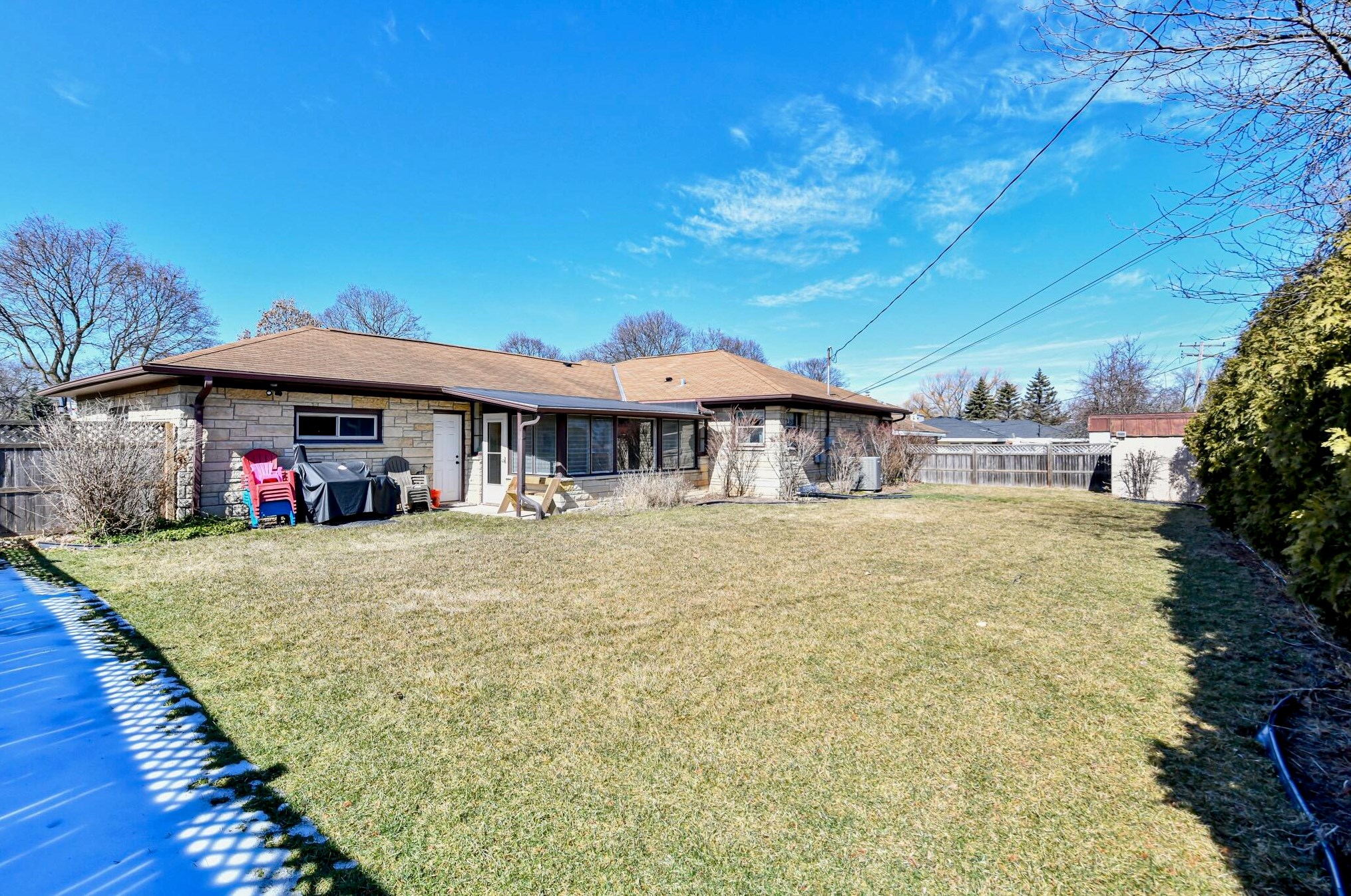 4548 108th St, Milwaukee WI  53225-4534 exterior