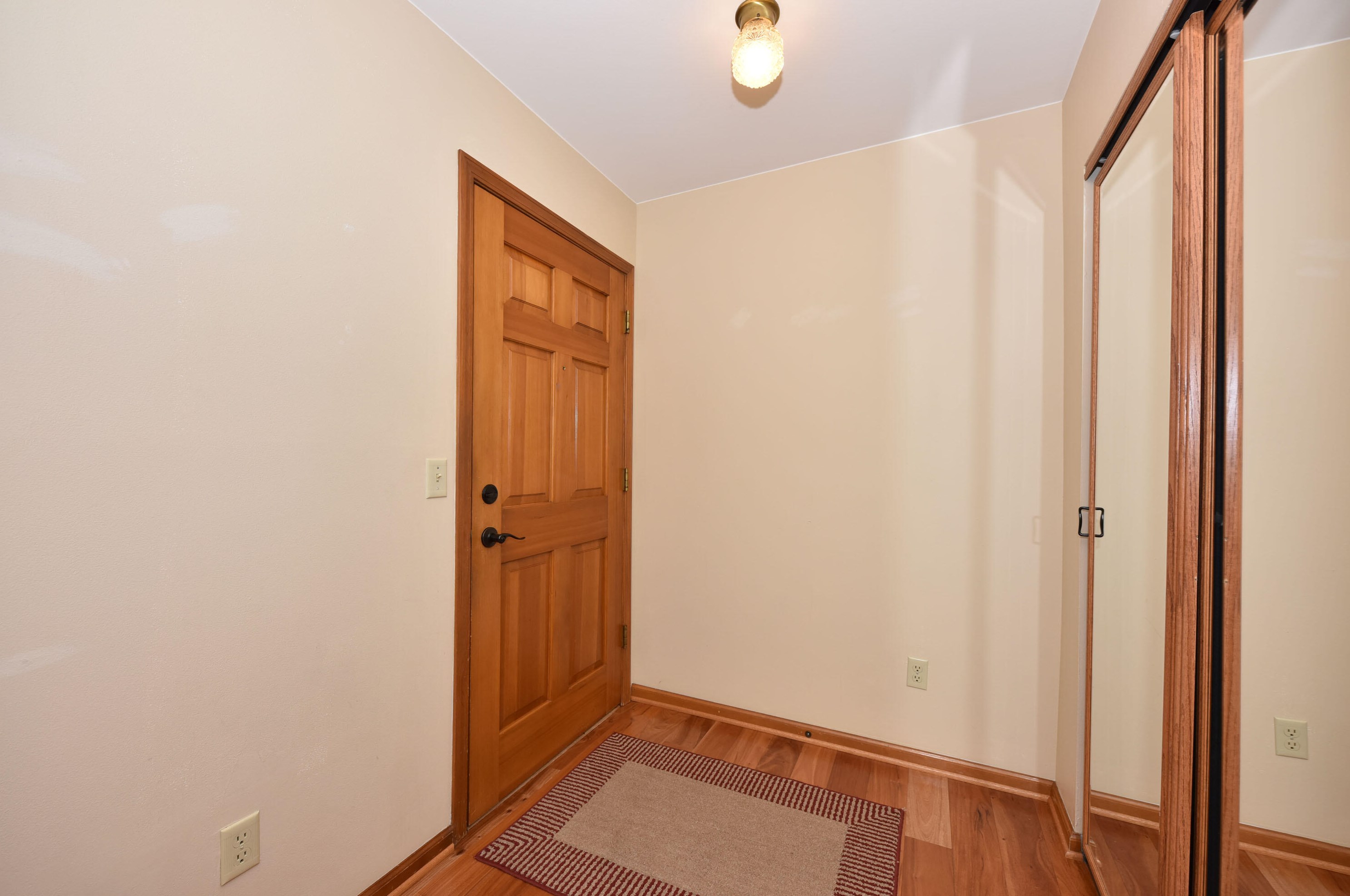 530 N Silverbrook Dr #107, West Bend, WI 53090
