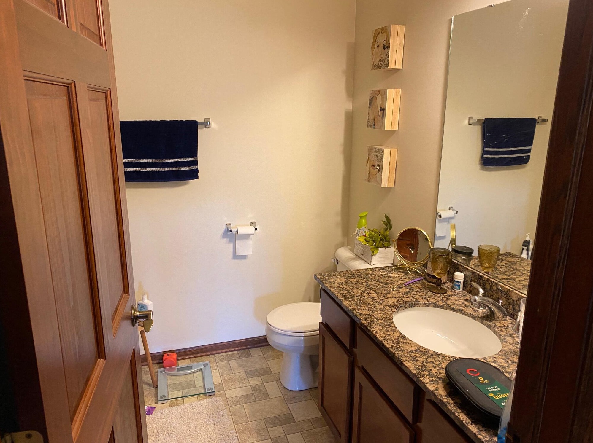 2933 W Drexel Ave #505, Hales Corners, WI 53132