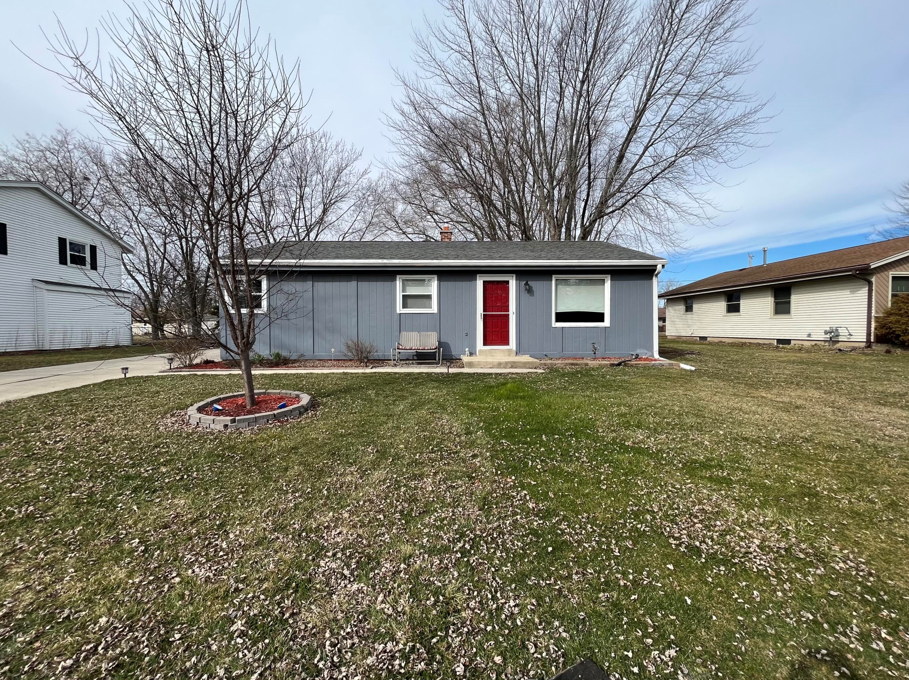 6820 Novak Rd, Racine, WI 53402-1550