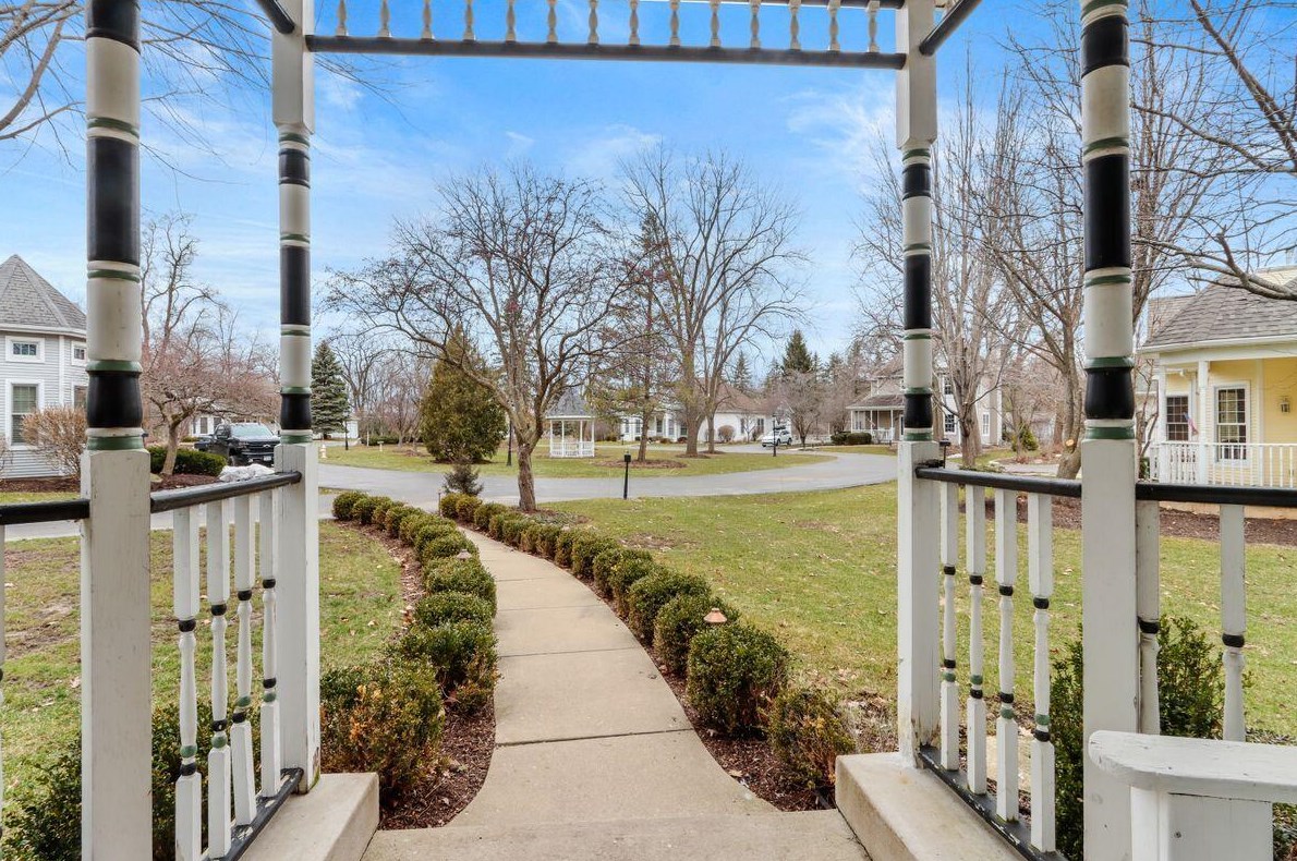 951 S Lake Shore Dr #7, Lake Geneva, WI 53147