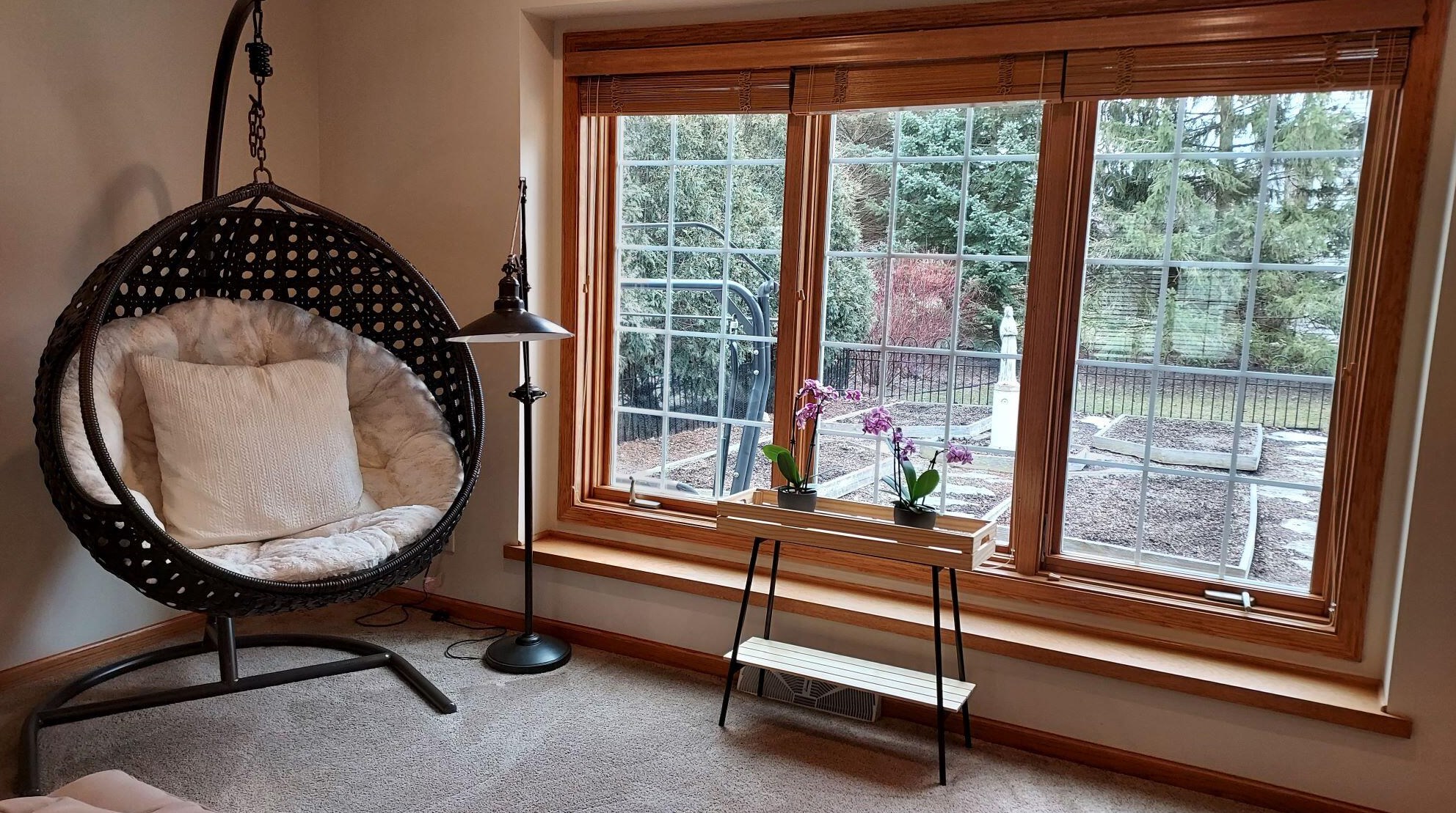 8157 Woodfield Dr, Hales Corners WI  53132-8386 exterior