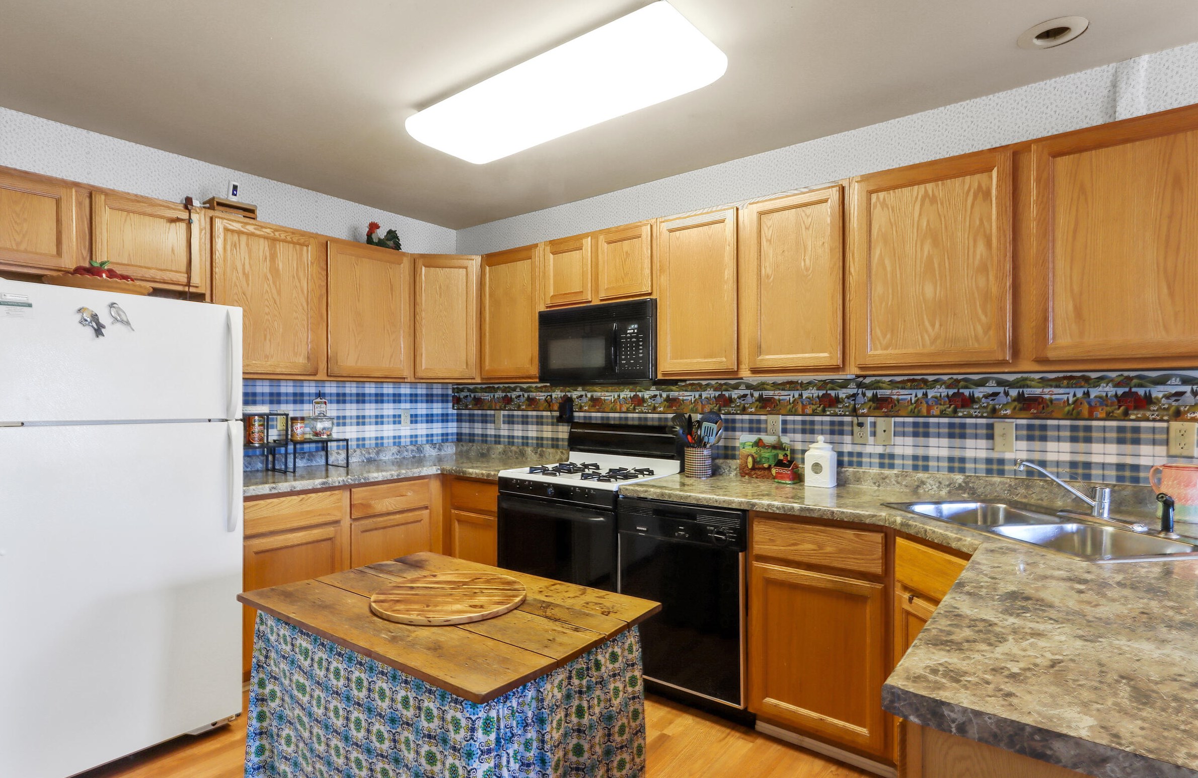 437 Elm Ct #1, Twin Lakes, WI 53181