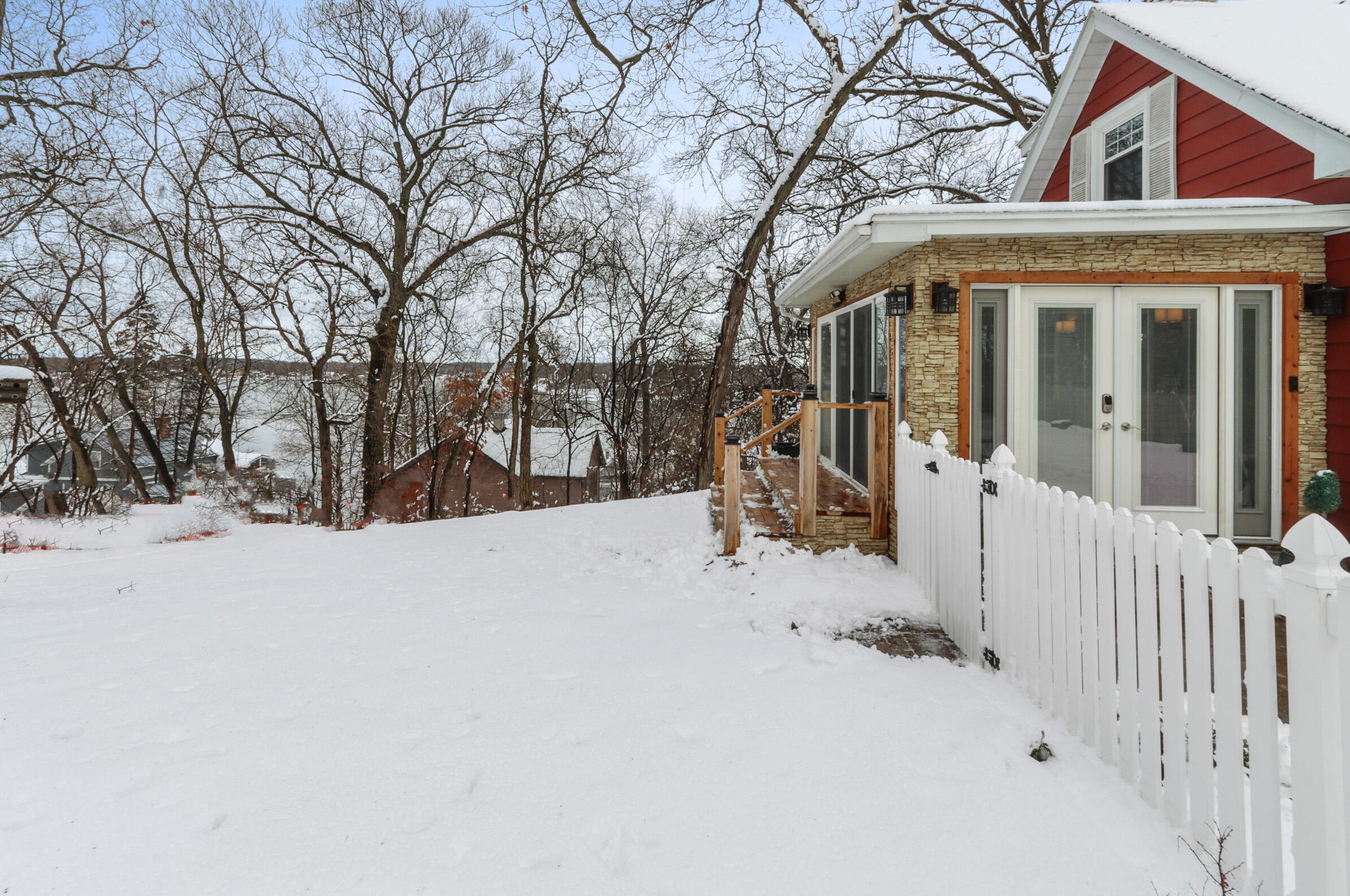 3251 Chicago Club Dr, Delavan, WI 53115-3820