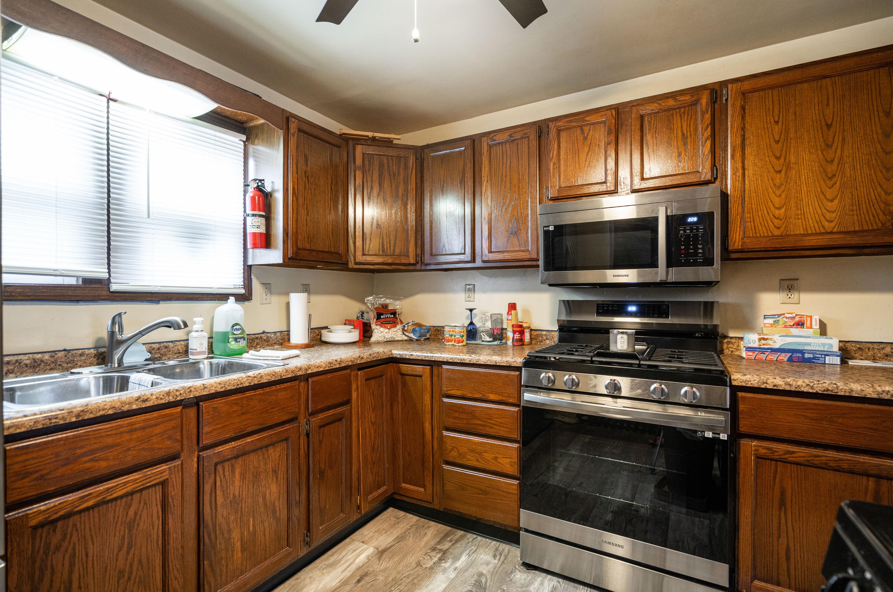 1122 Brooker St, Racine, WI 53404-2902
