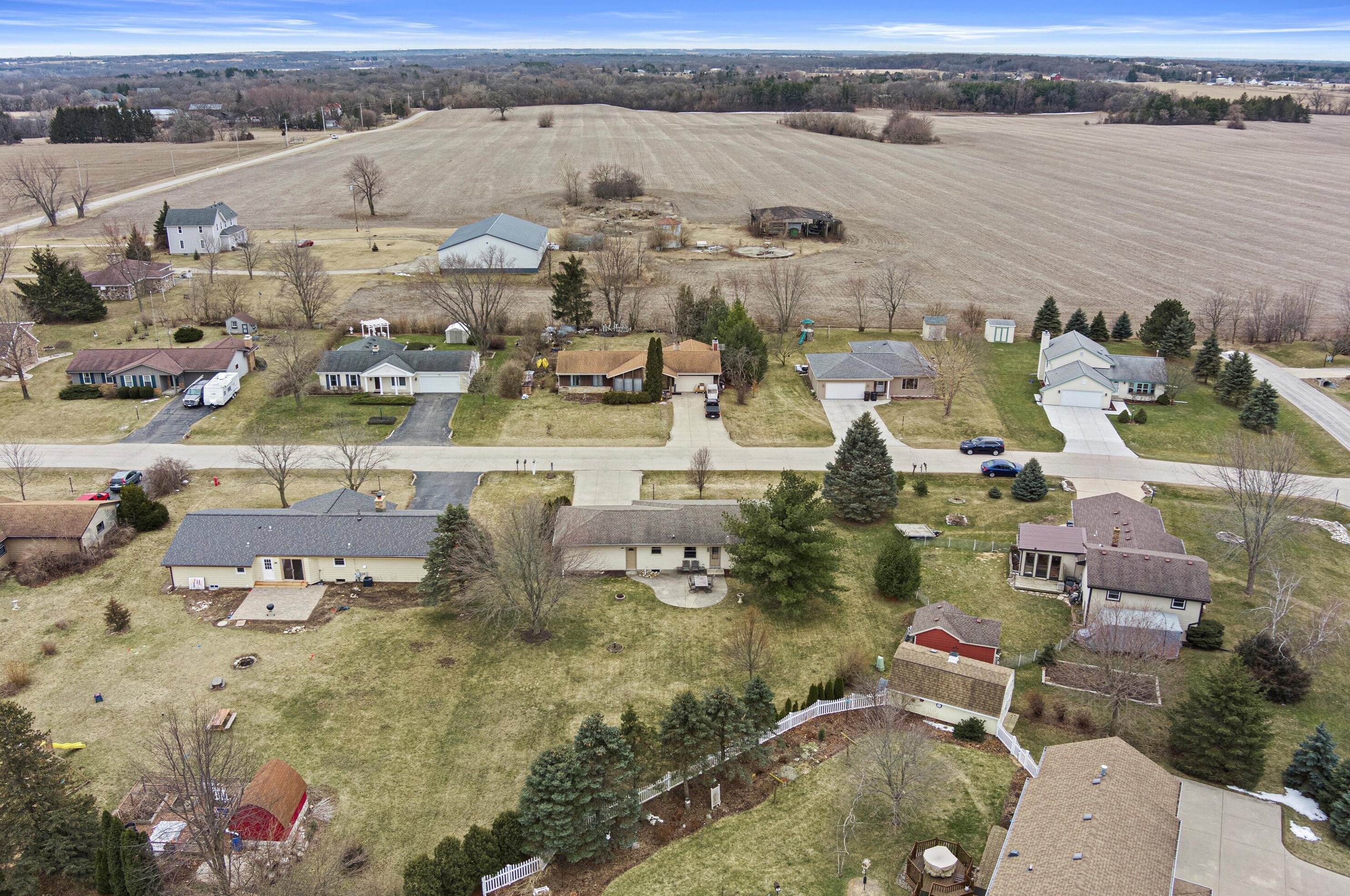 706 Old Prospectors Trl, Eagle WI  53119-2209 exterior