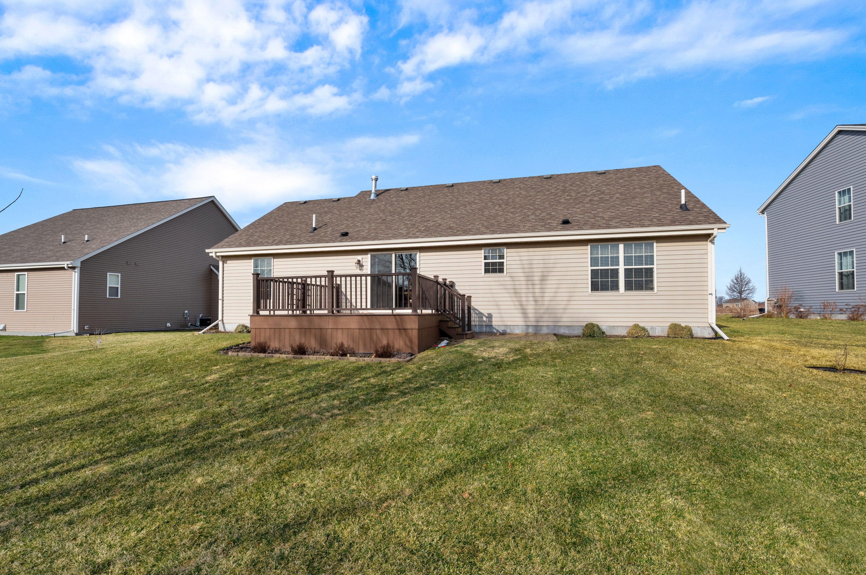 918 Cascade Cir, Hartford, WI 53027-2080