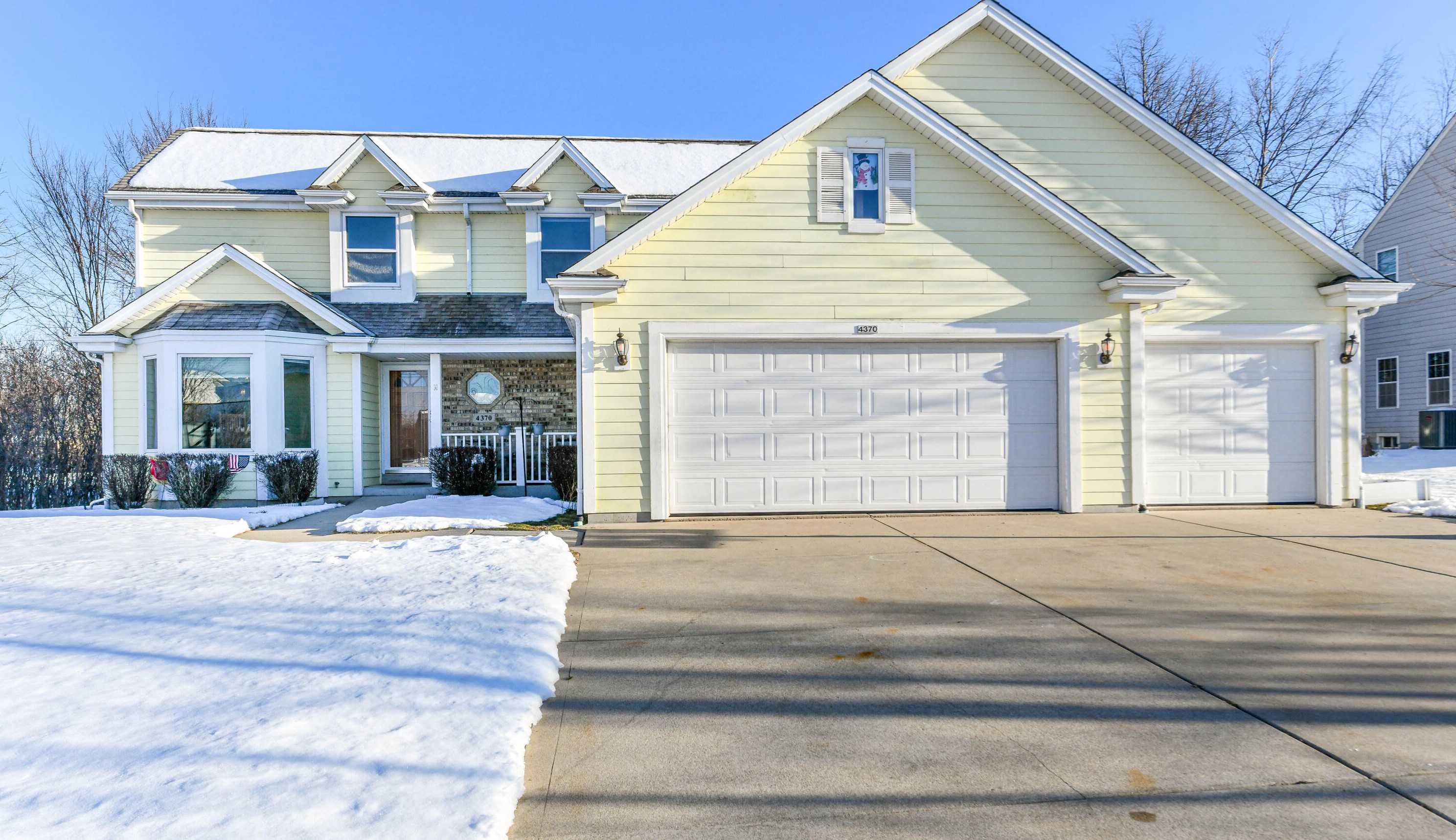 4370 Carmel Dr, Hales Corners, WI 53132-9102