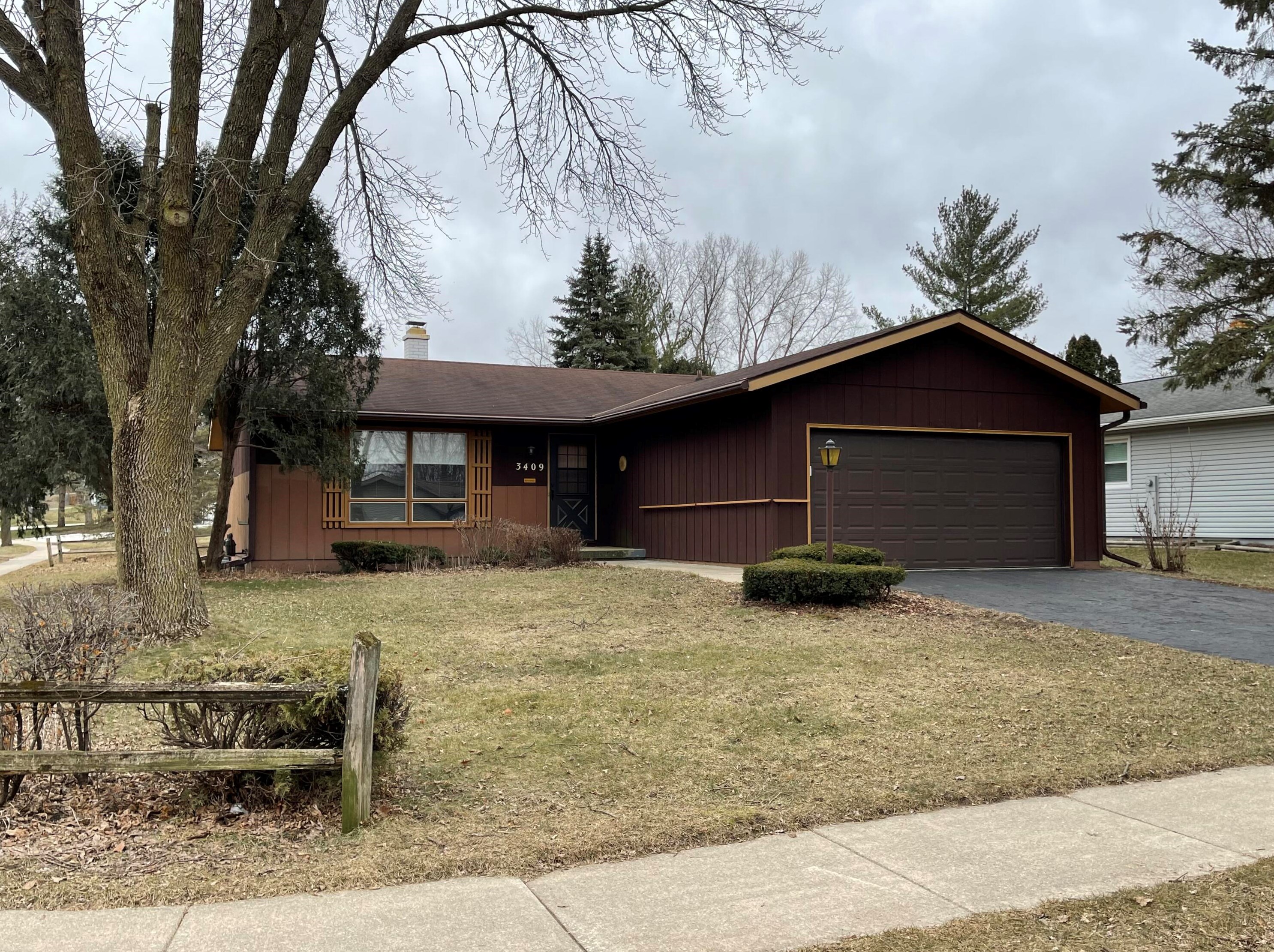 3409 Old Gate Rd, Madison, WI 53704-2773
