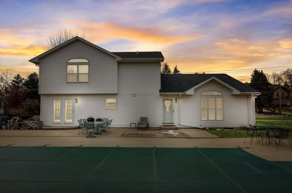 3316 Northview Rd, Waukesha WI  53188-1930 exterior