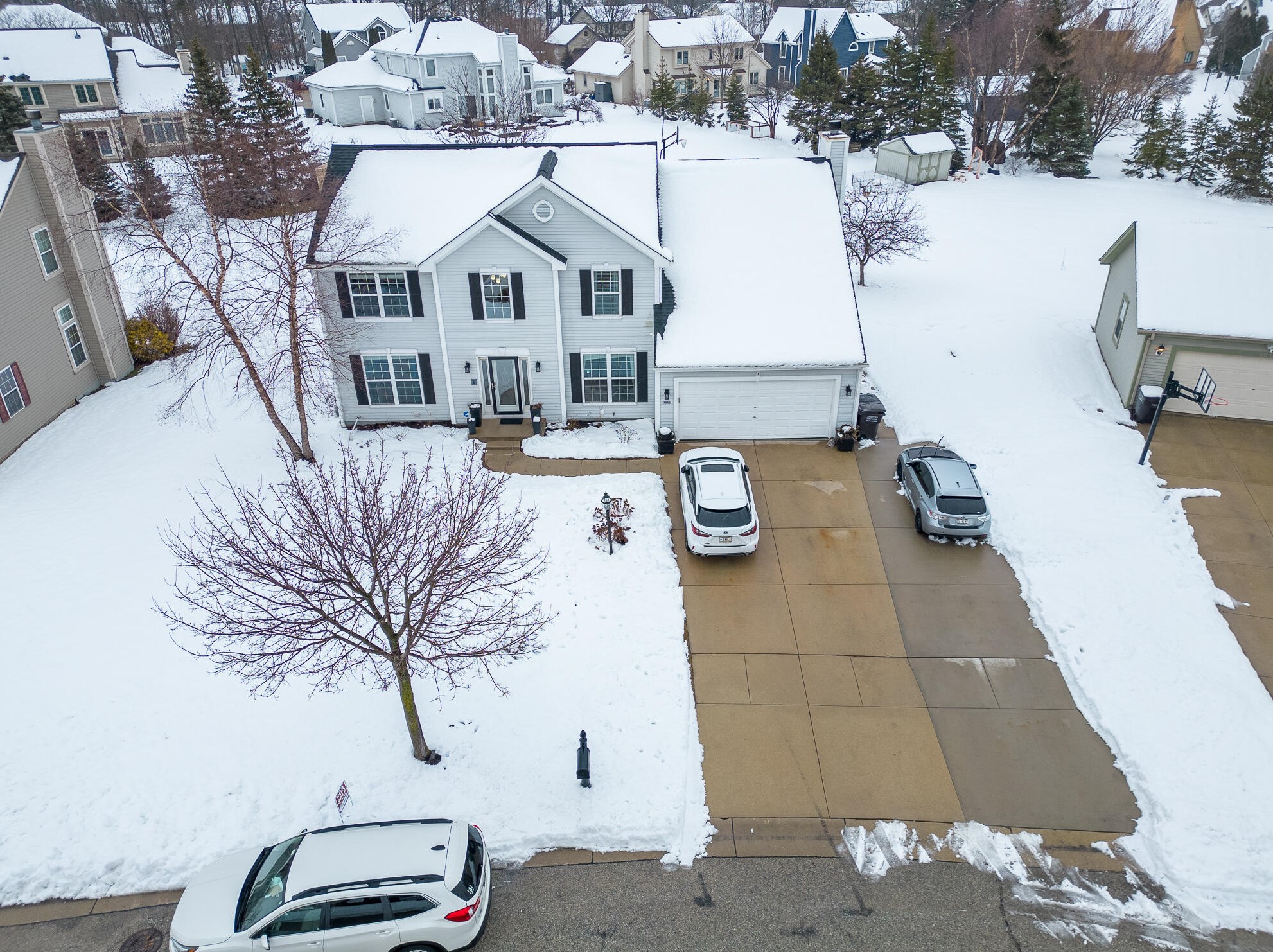 3821 Dory Dr, Hales Corners, WI 53132-8299