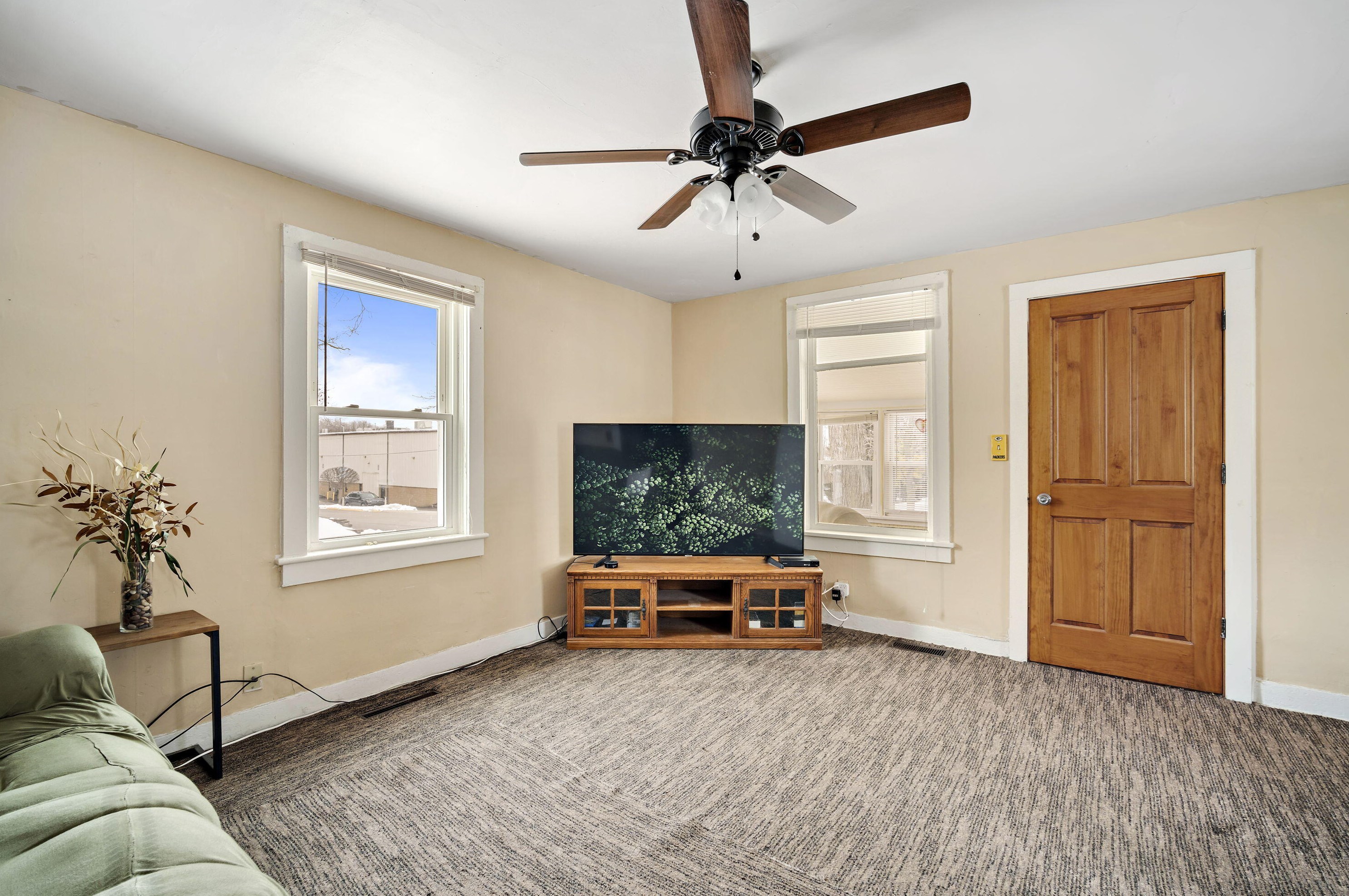 1152 Sage St, Lake Geneva, WI 53147