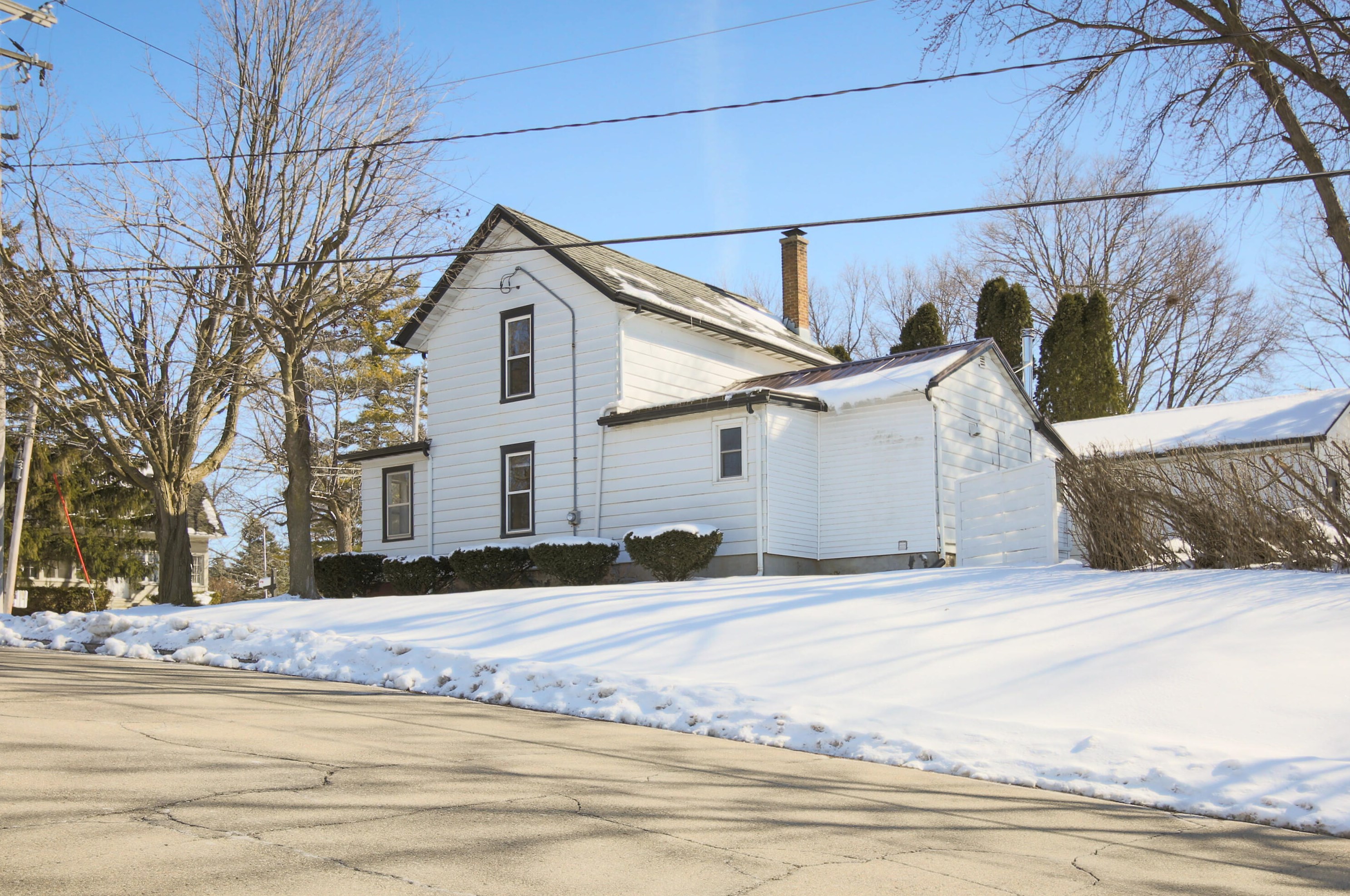 379 Furnace St, Mayville, WI 53050-1207