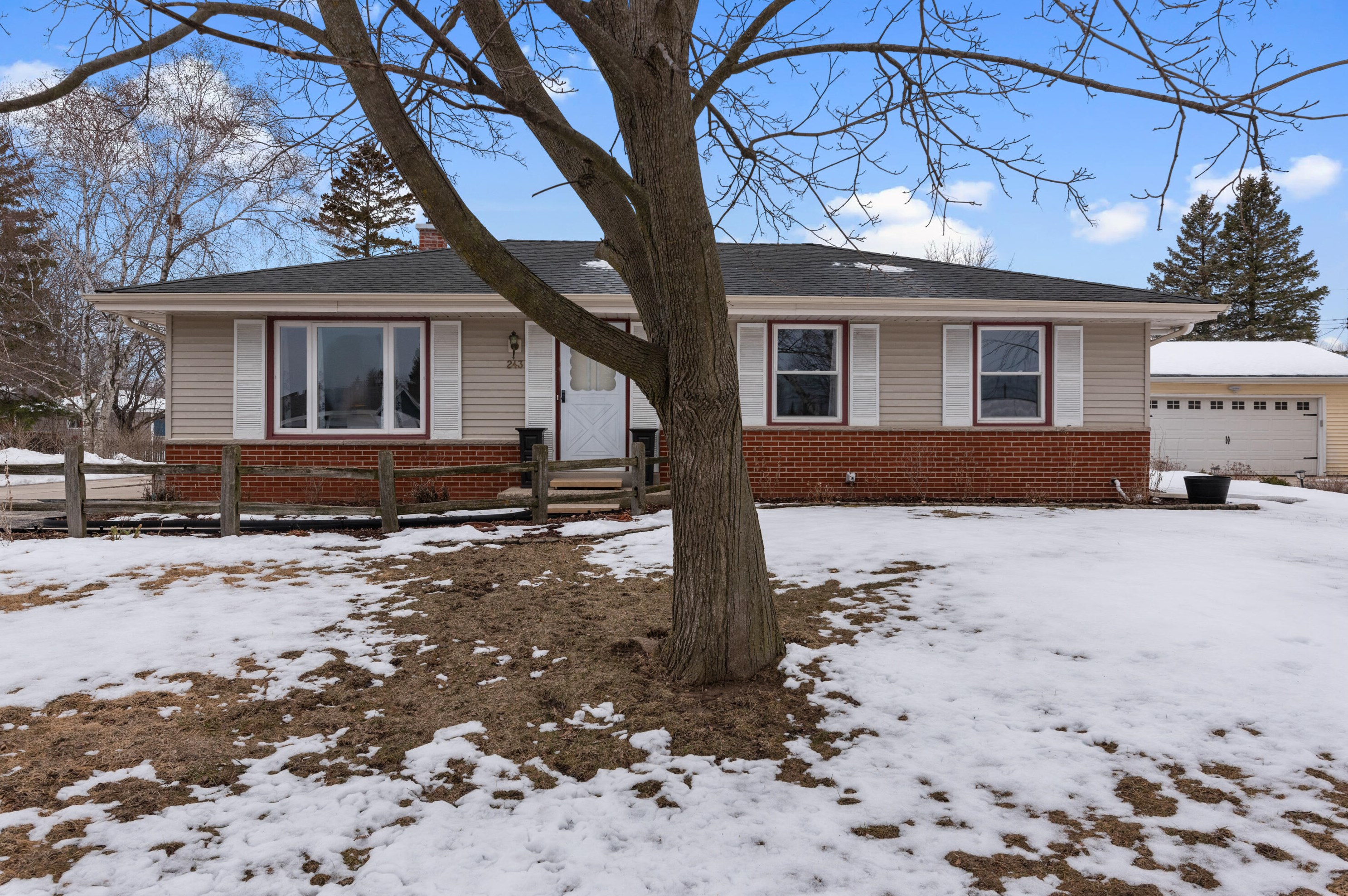 243 S Regis Rd, Saukville, WI 53080
