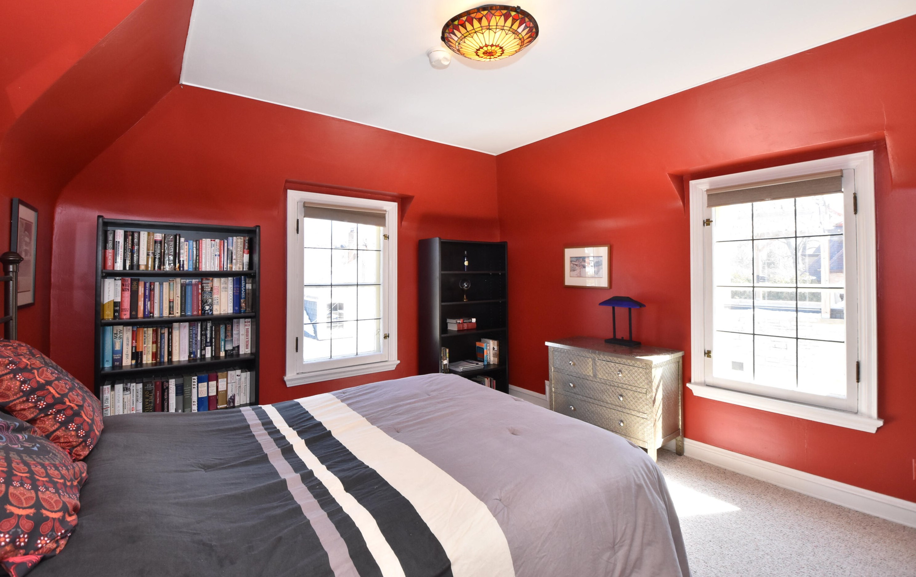 646 77 St, Milwaukee WI 53213-3511 exterior