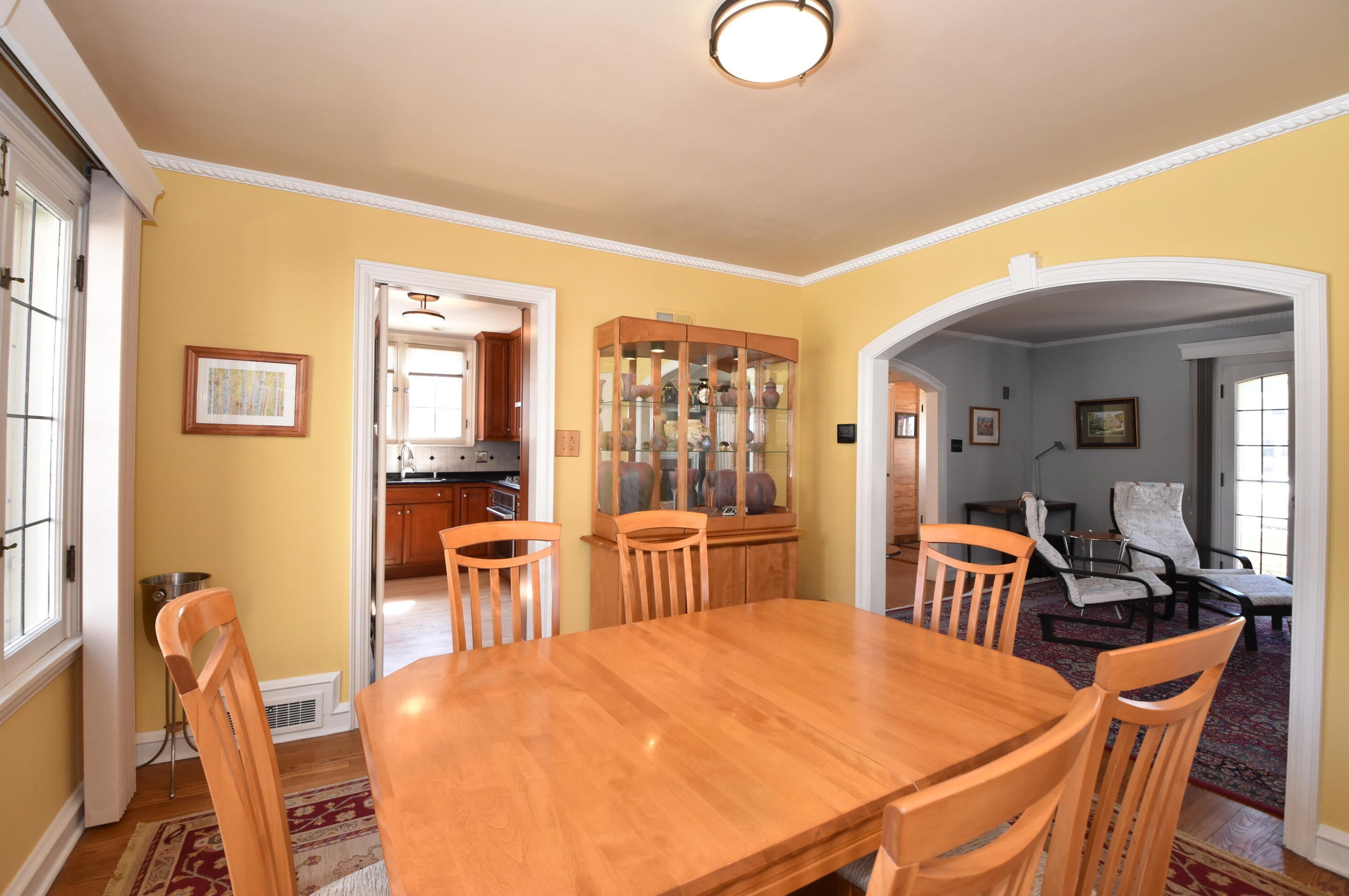 646 77 St, Milwaukee WI 53213-3511 exterior