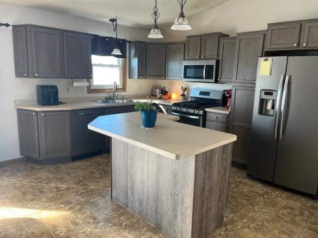 508 Jerome Ct, Elkhorn, WI 53121-1683