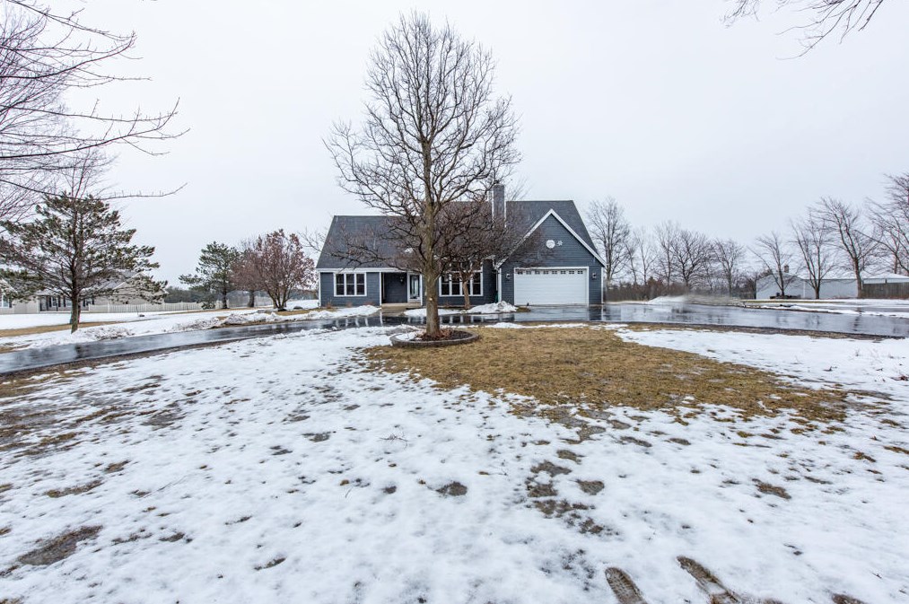 5231 57th Dr, Sturtevant, WI 53177