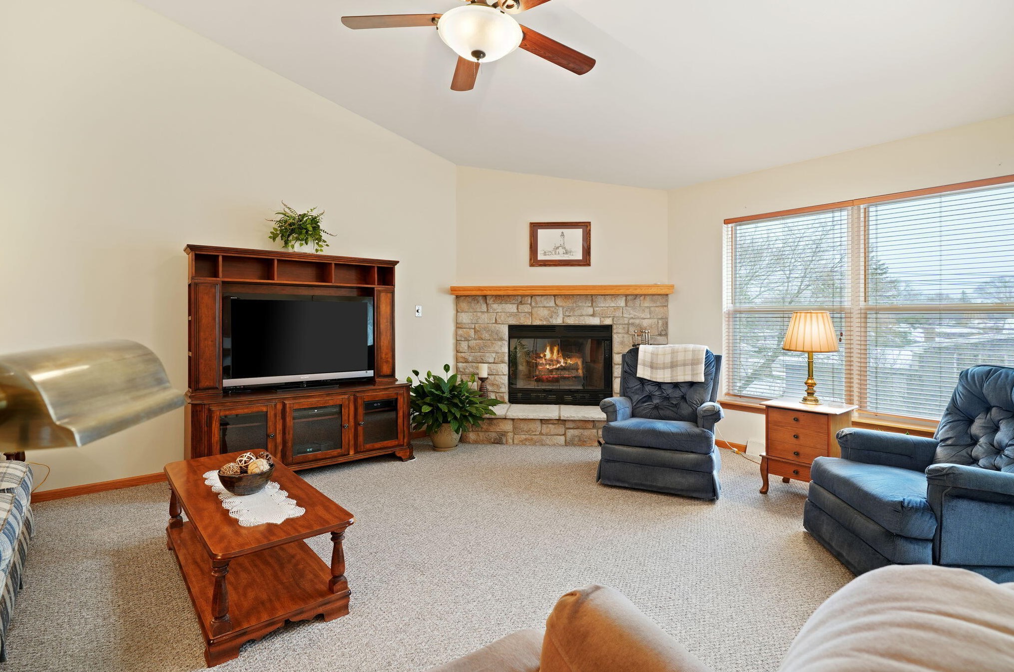 5625 Eagle Point Dr, Racine, WI 53406-1181