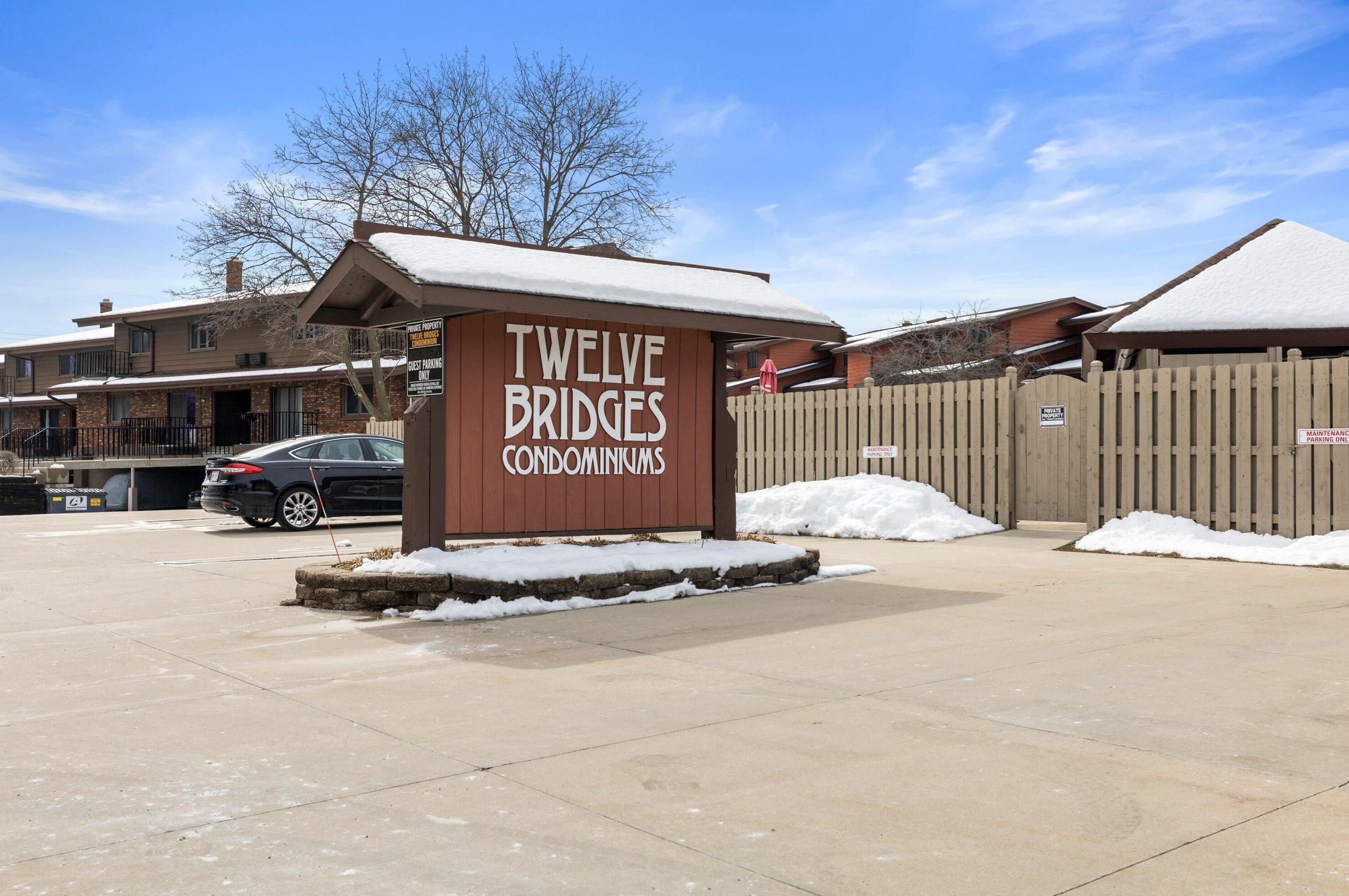 3985 S 84th St, Milwaukee, WI 53228