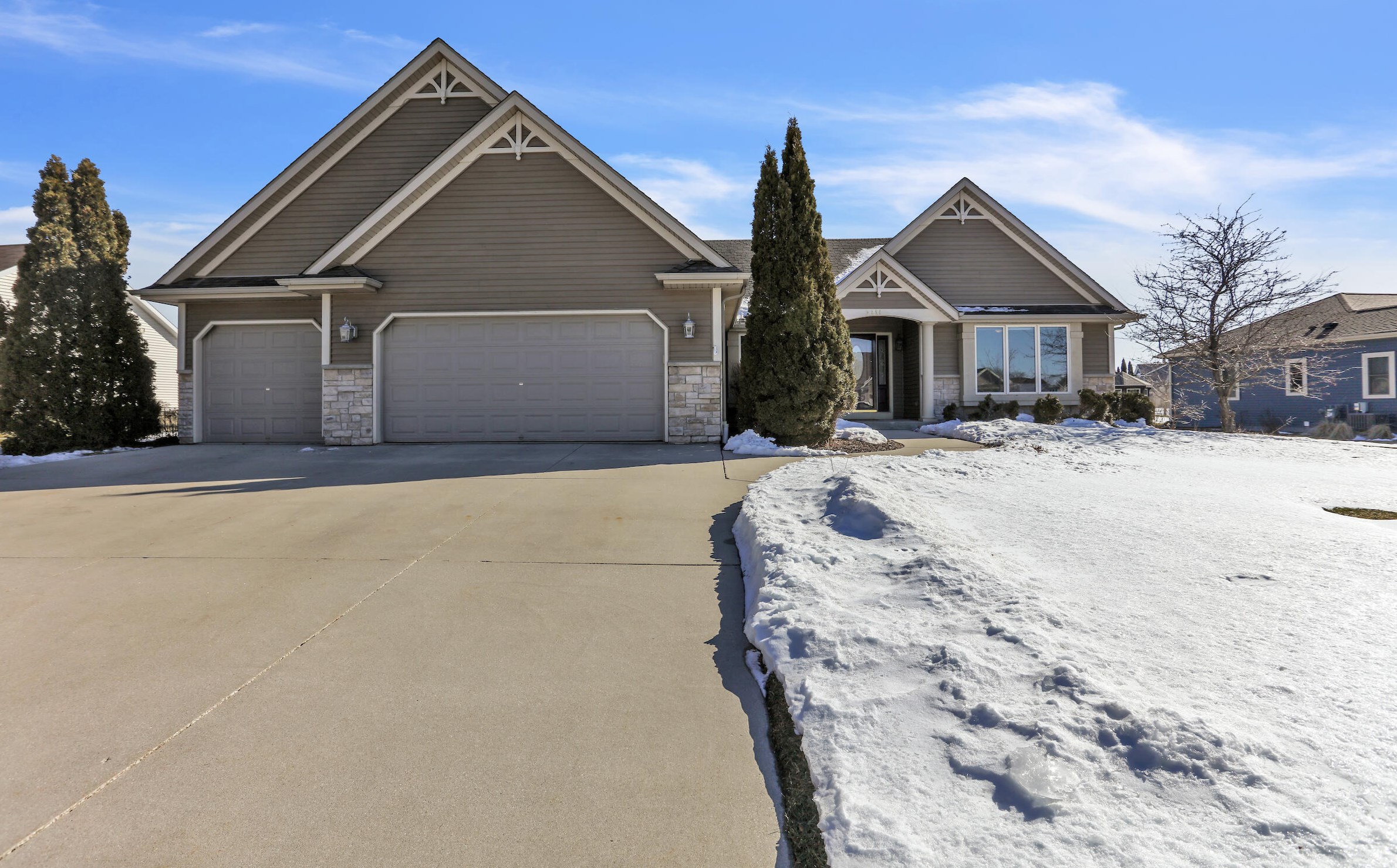 291 Louvain Ln, Belgium, WI 53004