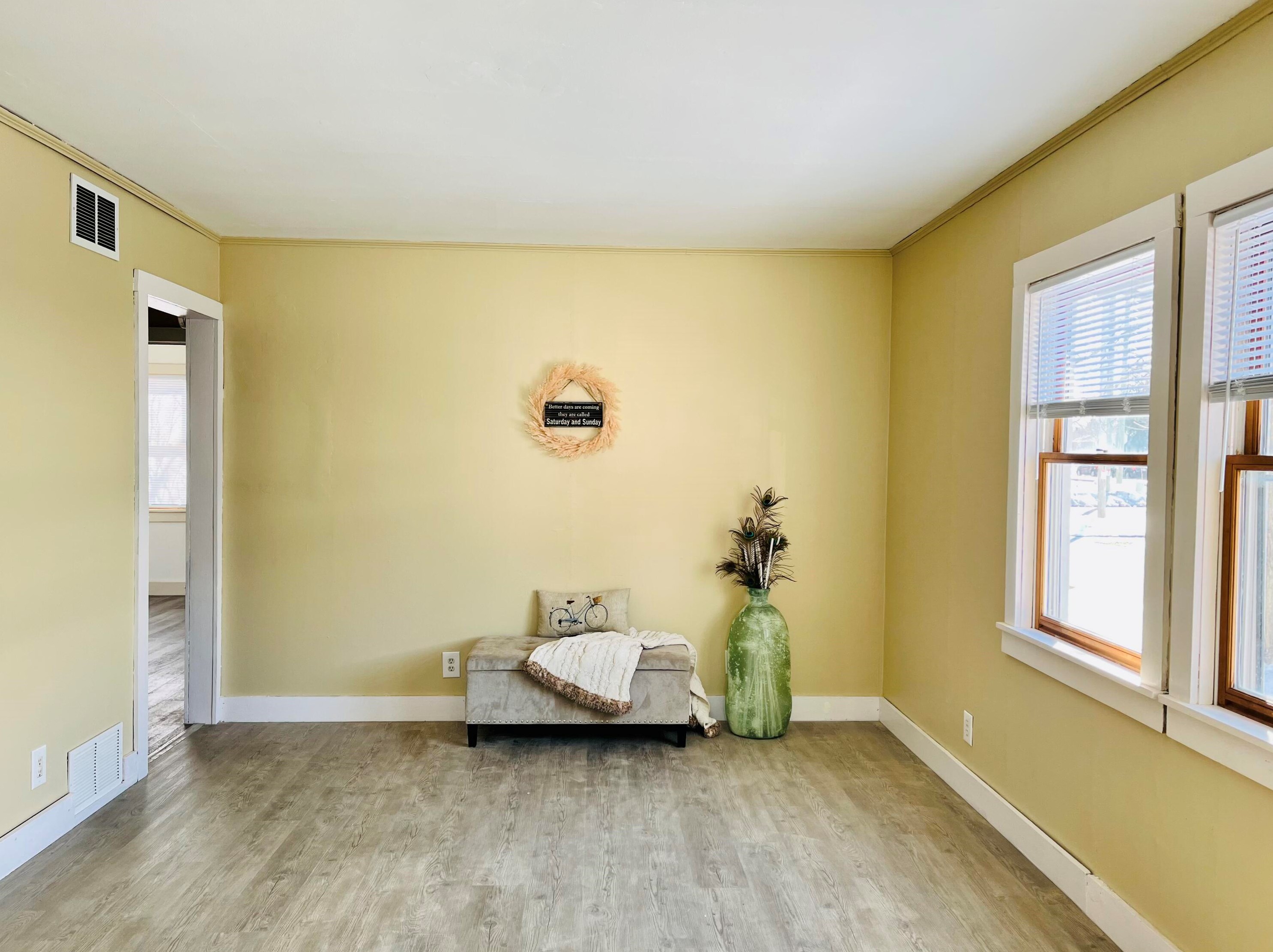 965 S 35th St, Manitowoc, WI 54220