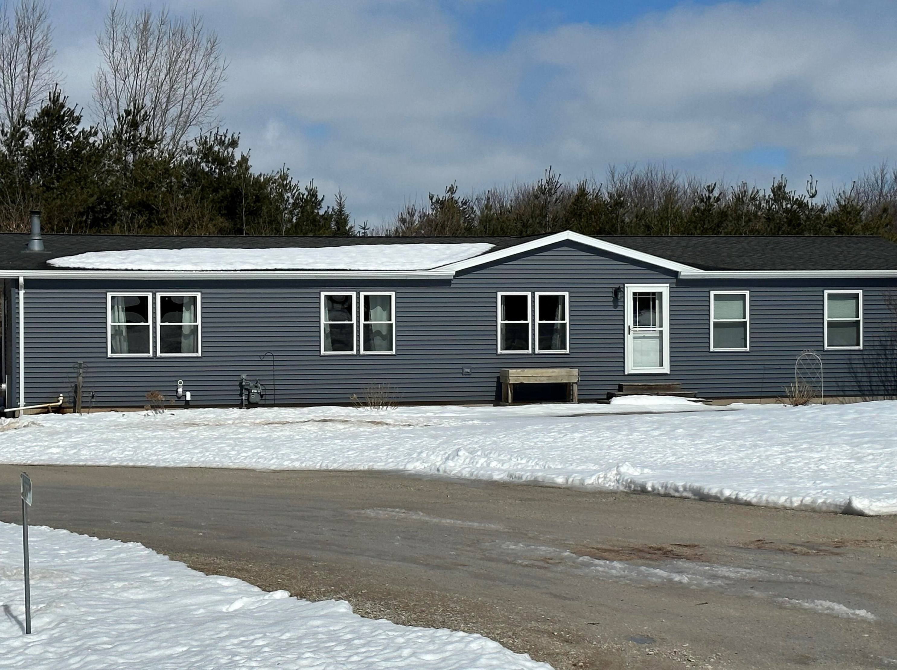 2122 Barthels Rd, Two Rivers, WI 54241