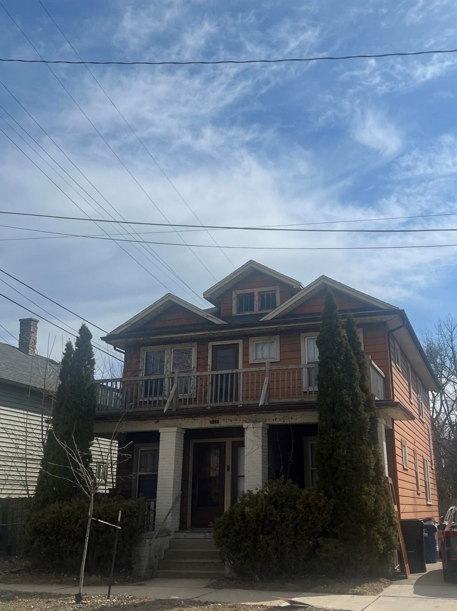 613 16th St, Racine, WI 53403-2711