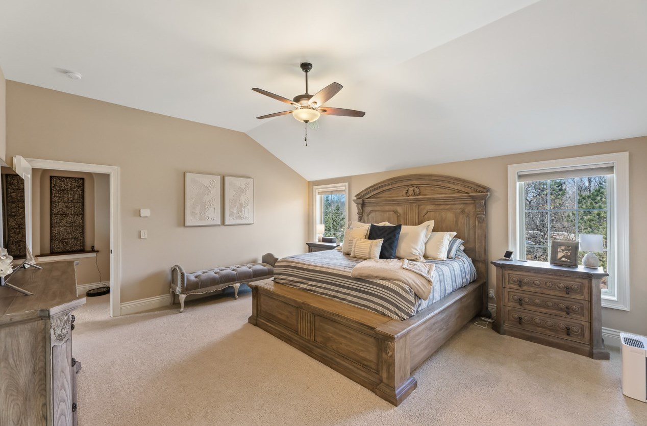 18840 Chapel Hill Dr, Brookfield WI  53045-7446 exterior